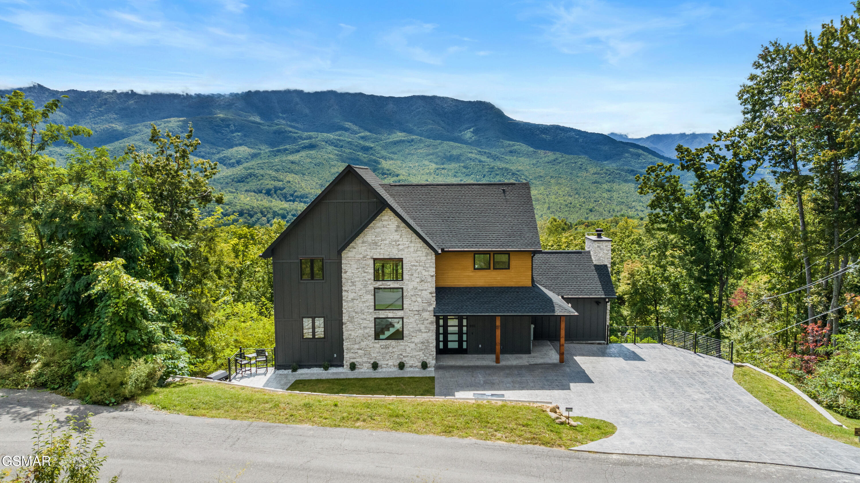 855 Deer Path Lane Gatlinburg TN 37738