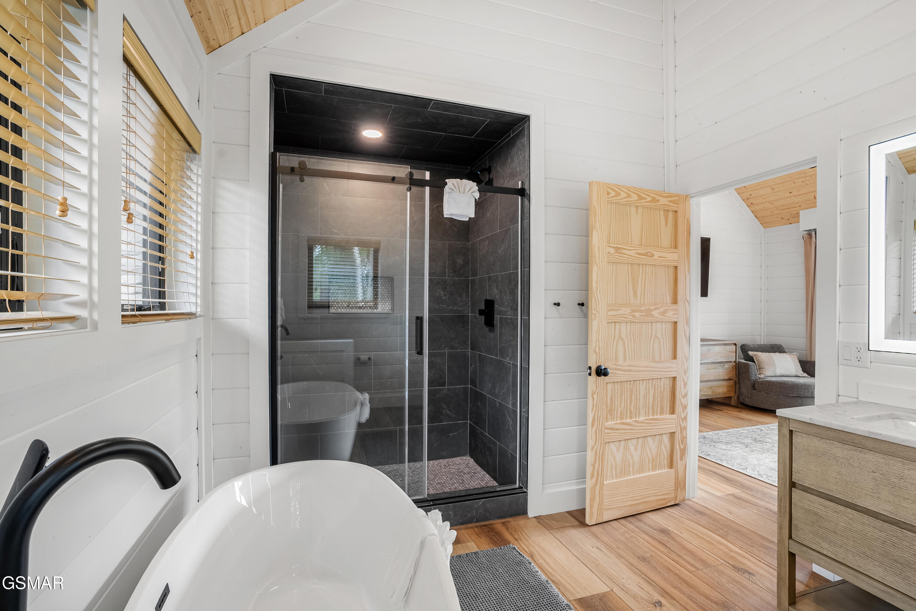 855 Deer Path Lane Gatlinburg TN 37738