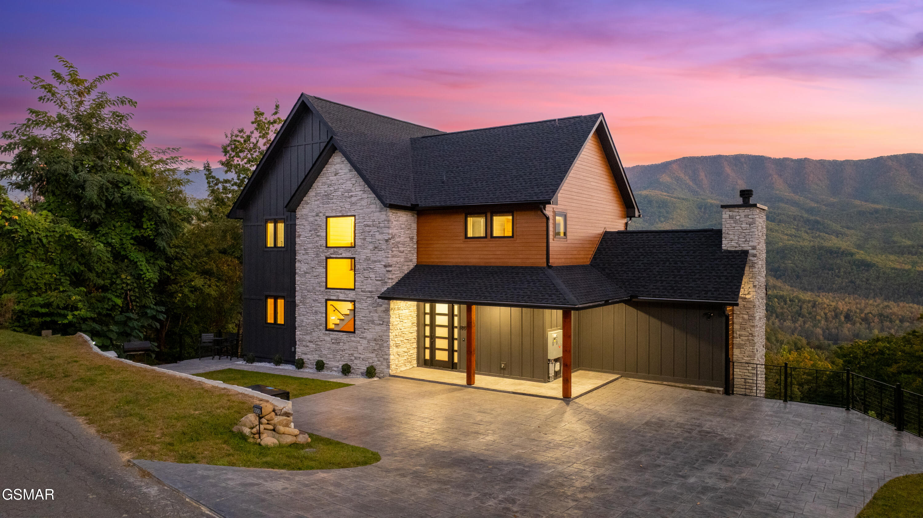 855 Deer Path Lane Gatlinburg TN 37738