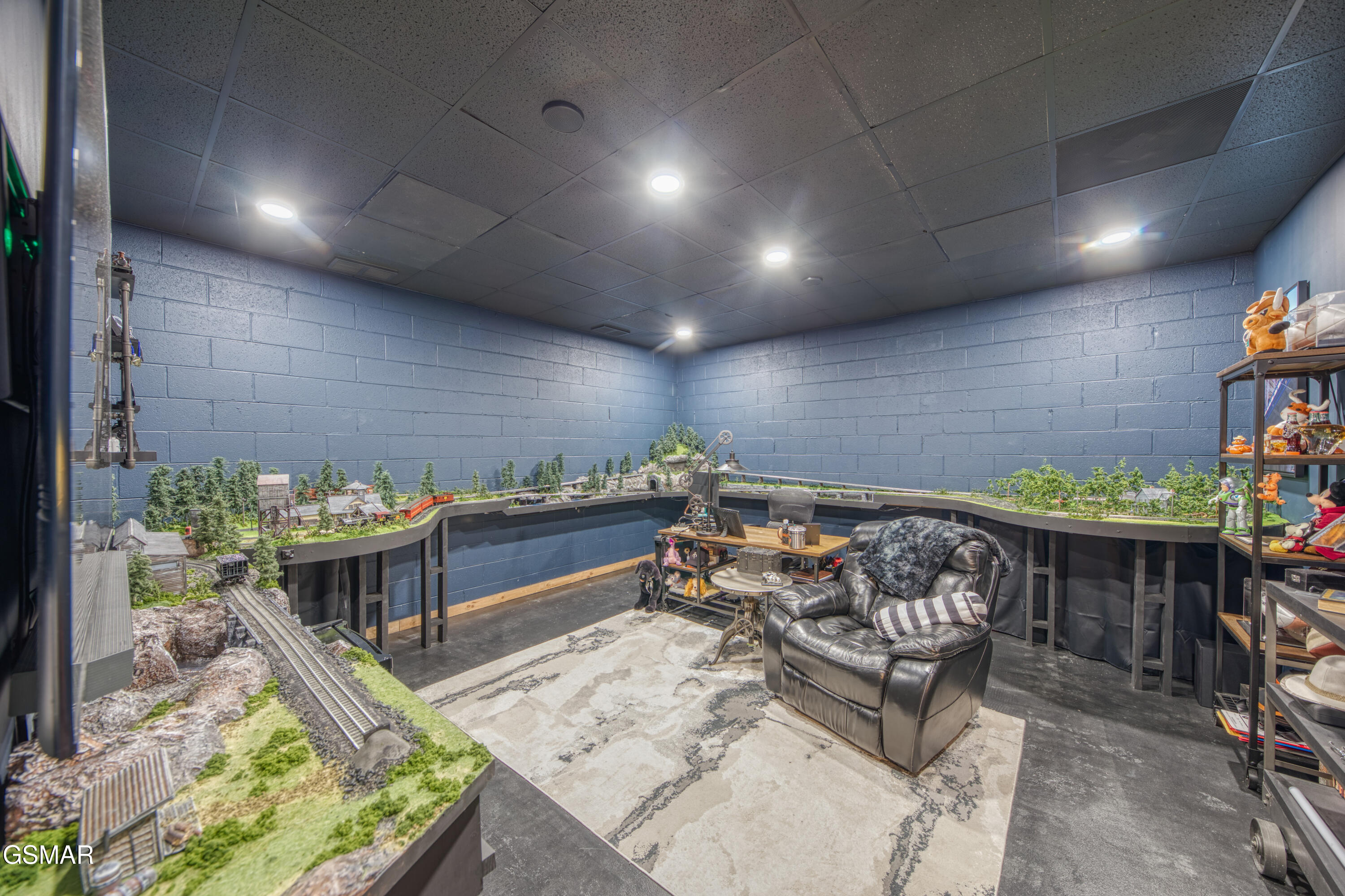 333 Enchanted Forest Lane Sevierville TN 37876