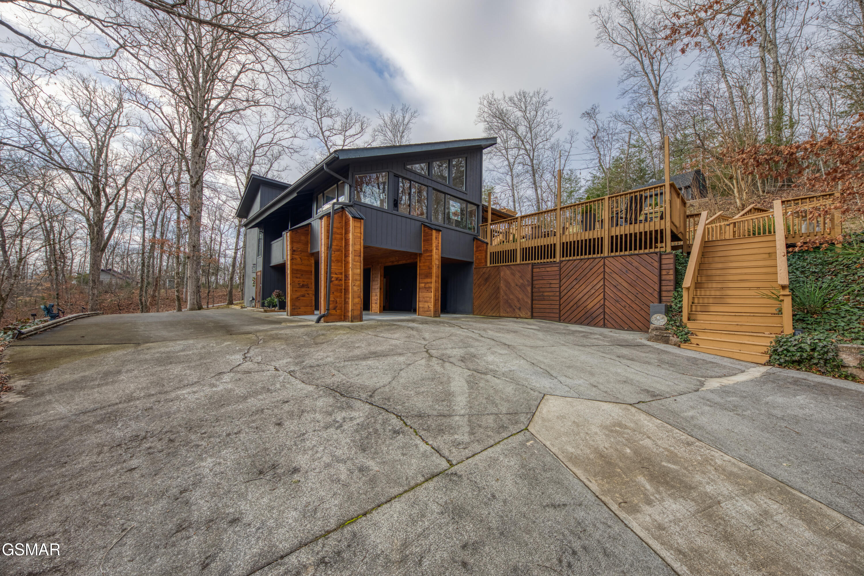 333 Enchanted Forest Lane Sevierville TN 37876