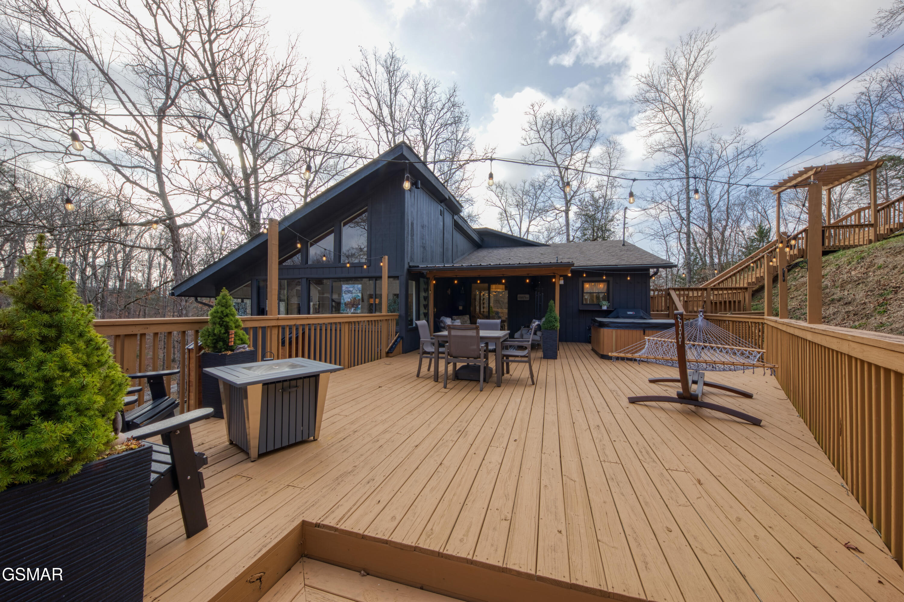 333 Enchanted Forest Lane Sevierville TN 37876