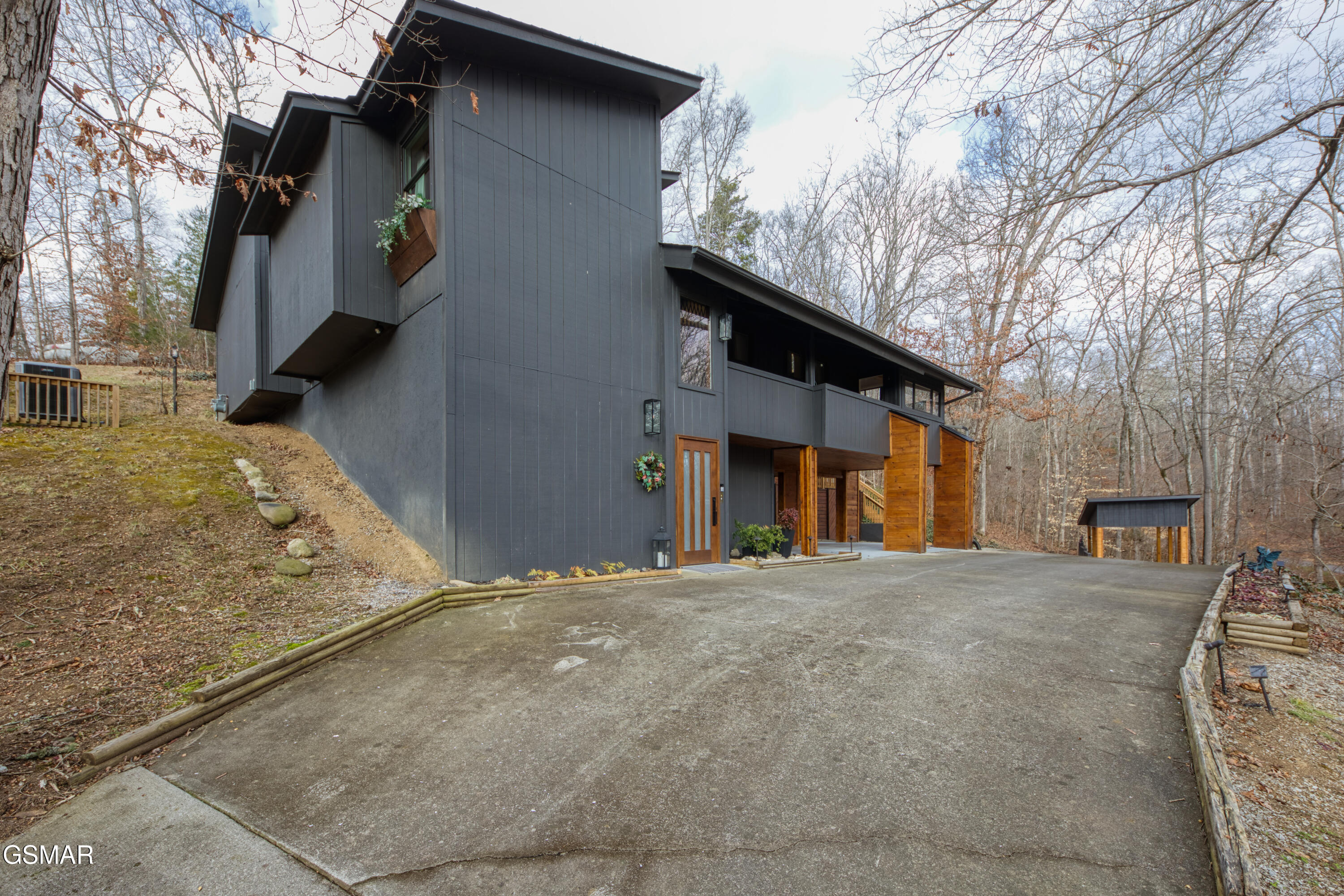 333 Enchanted Forest Lane Sevierville TN 37876