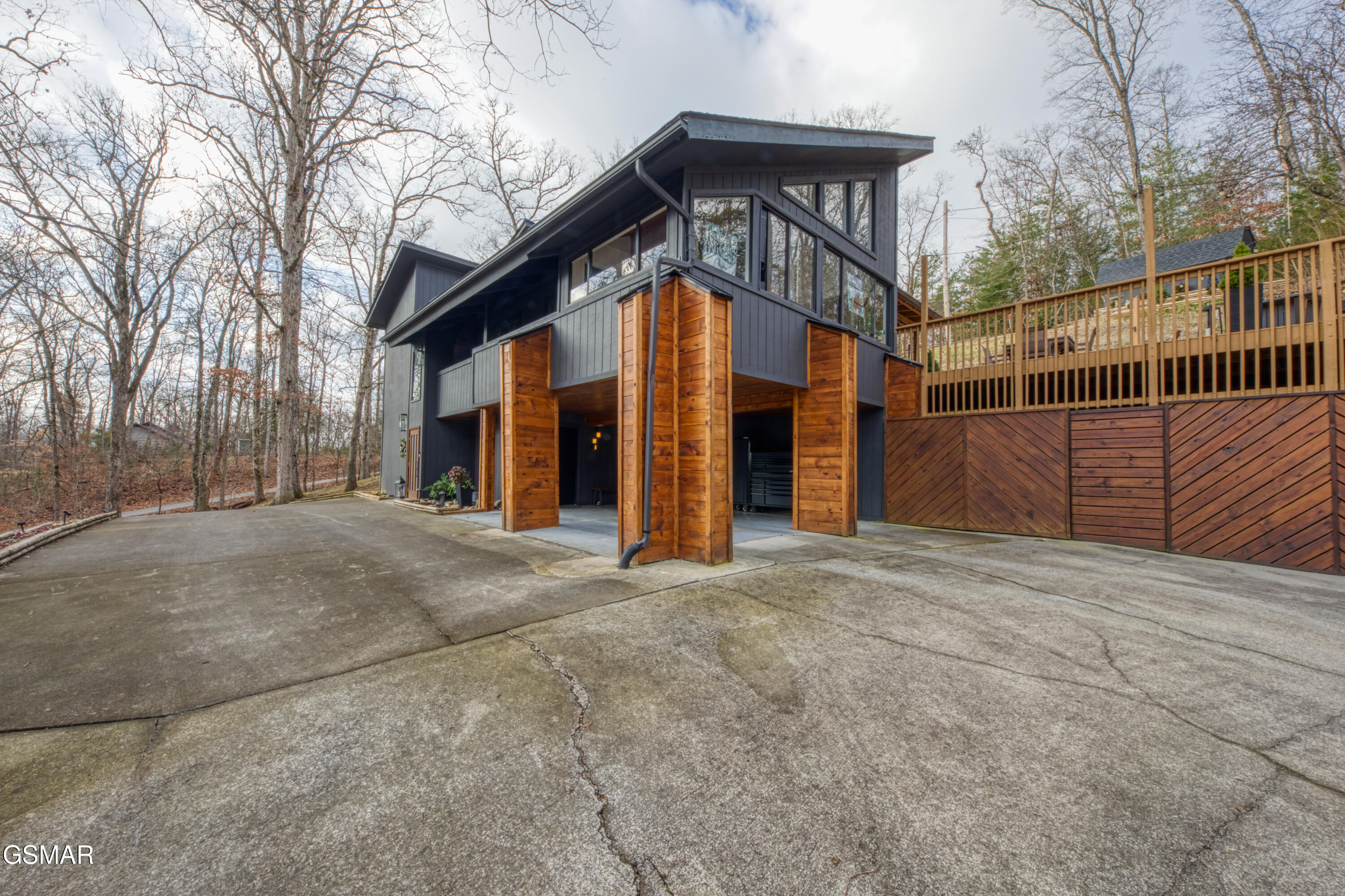 333 Enchanted Forest Lane Sevierville TN 37876