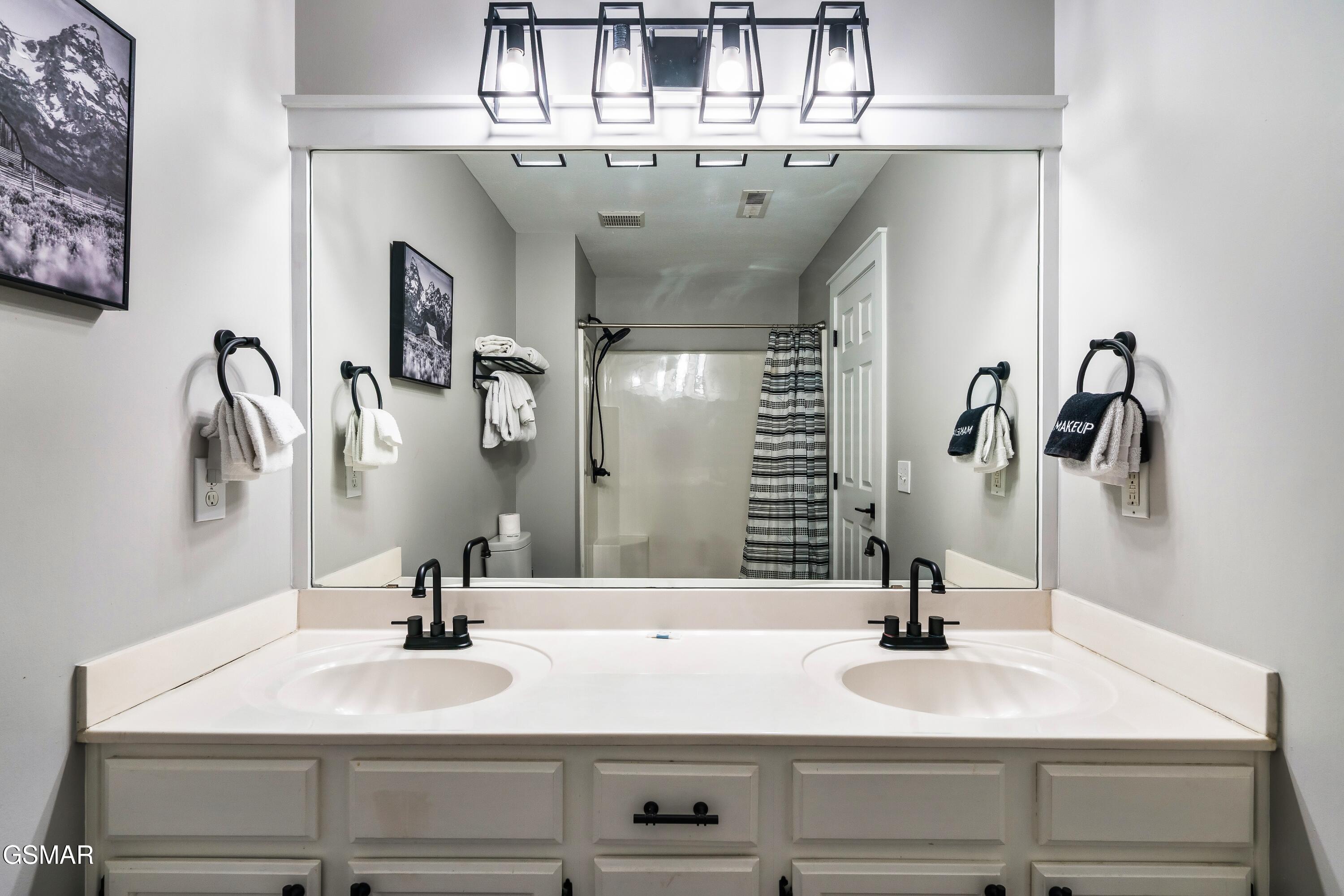 755 Plantation Drive Pigeon Forge TN 37863