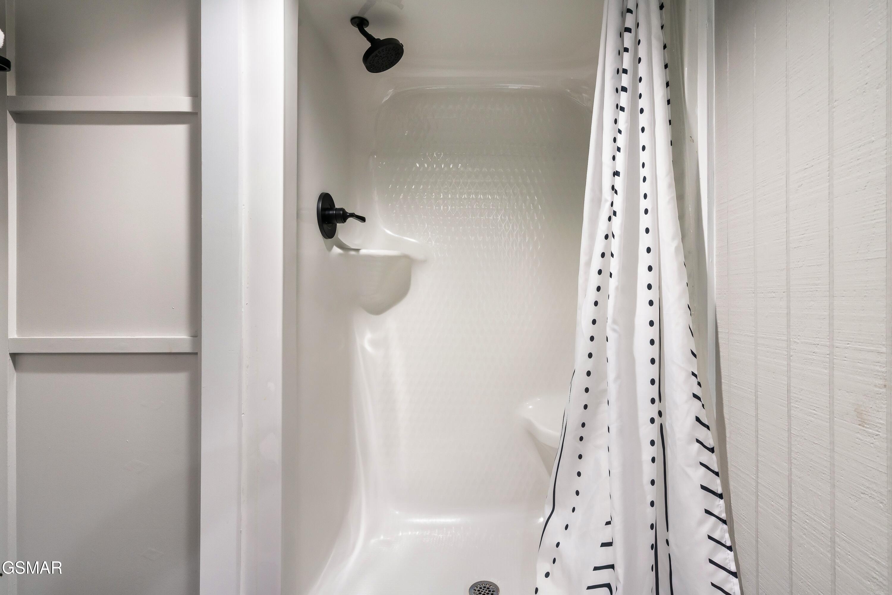 755 Plantation Drive Pigeon Forge TN 37863