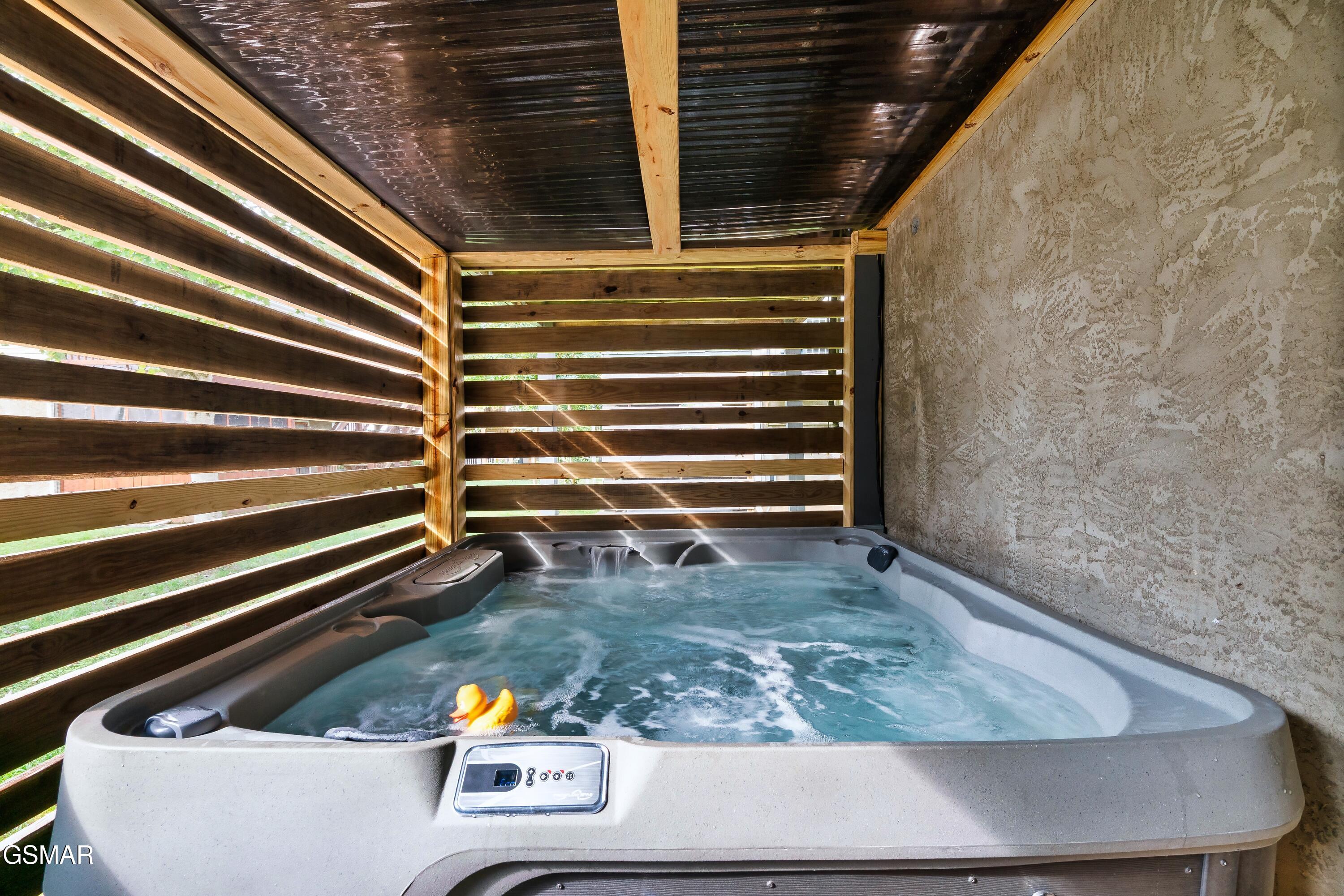 755 Plantation Drive Pigeon Forge TN 37863