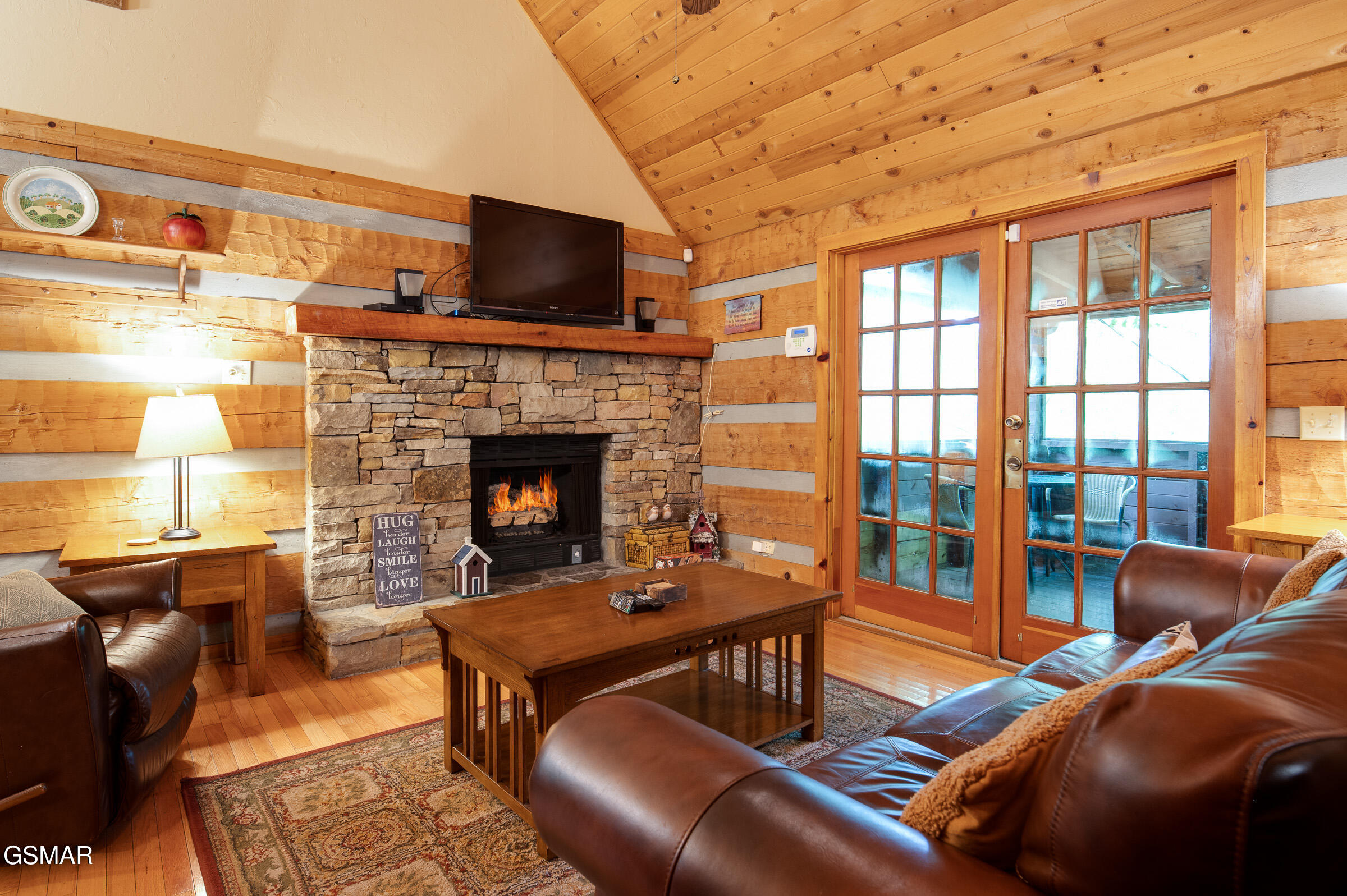 2345 Courtney Lane Sevierville TN 37876