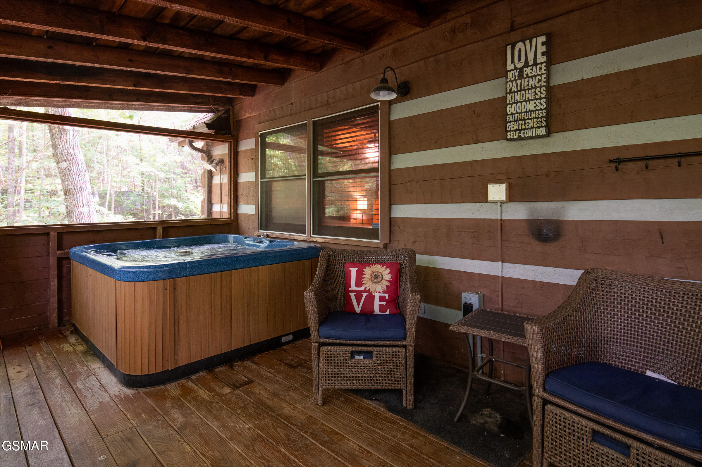 2345 Courtney Lane Sevierville TN 37876