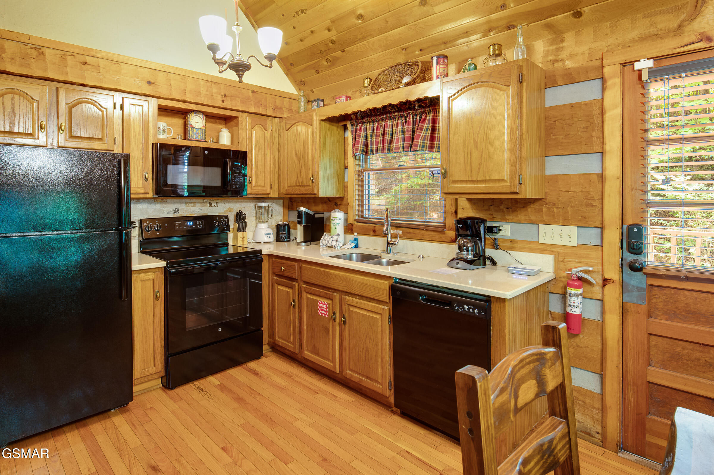 2345 Courtney Lane Sevierville TN 37876