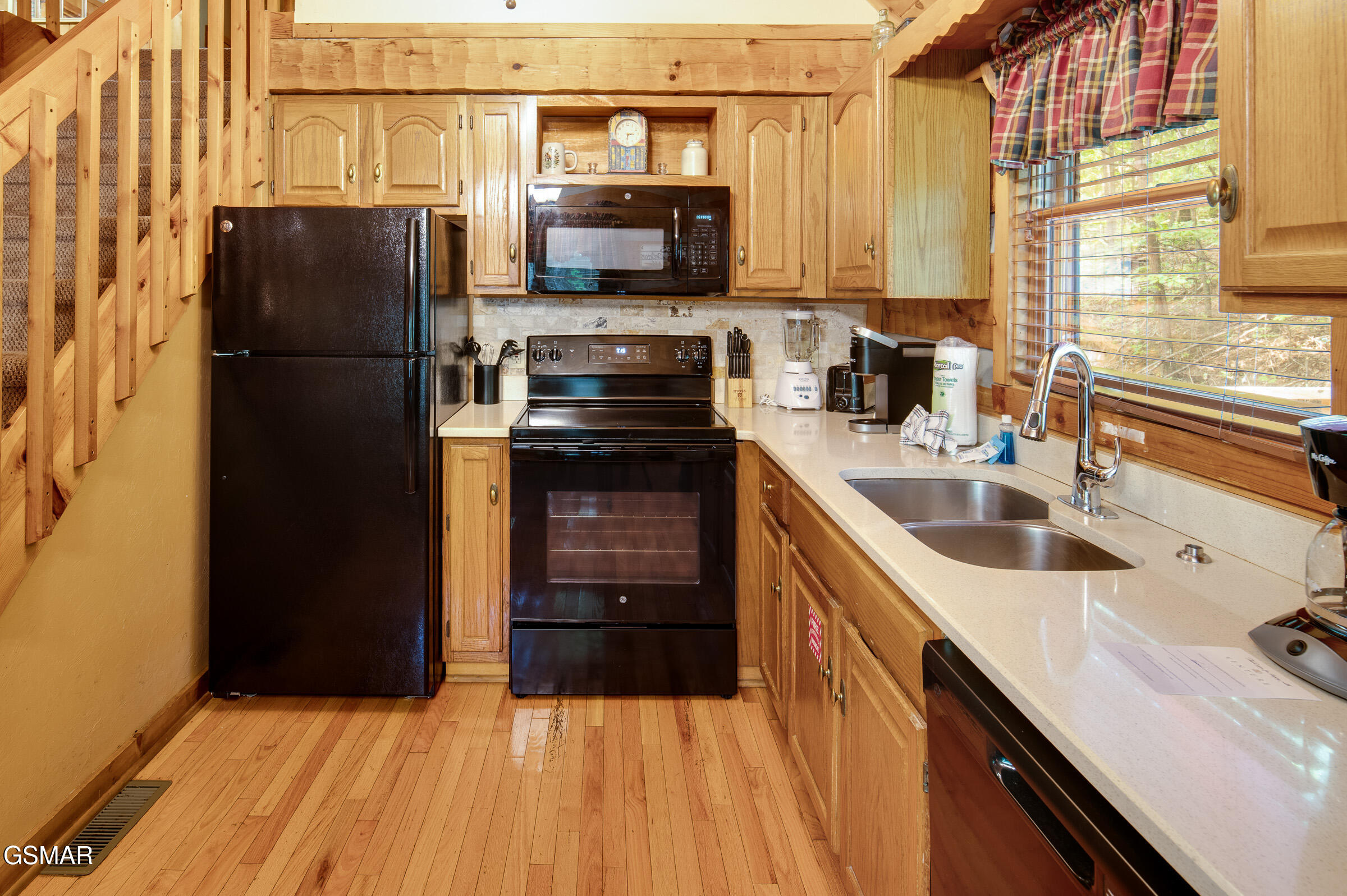 2345 Courtney Lane Sevierville TN 37876