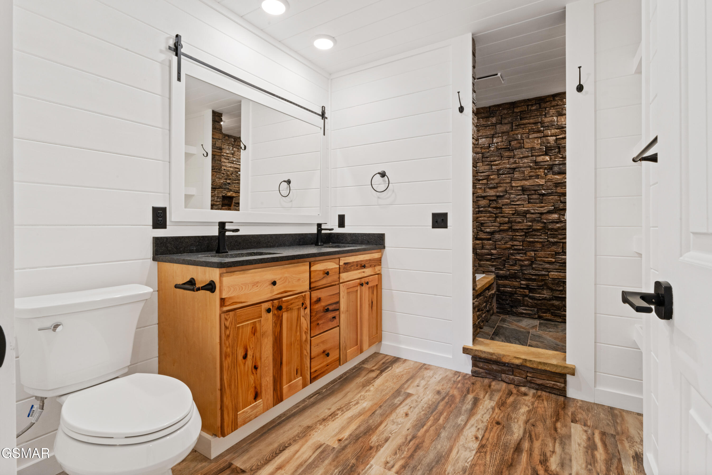 231 Sunset Boulevard White Pine TN 37890