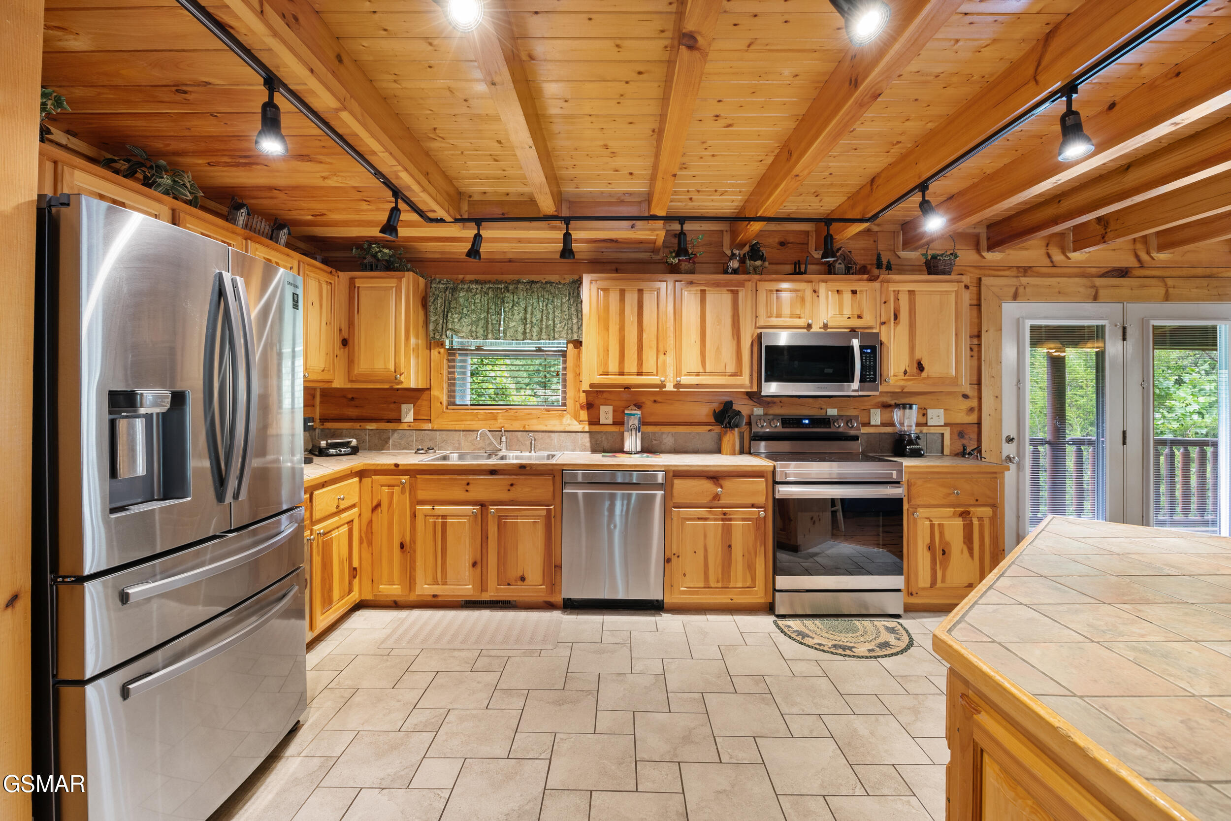 4420 Shangrila Way Sevierville TN 37876