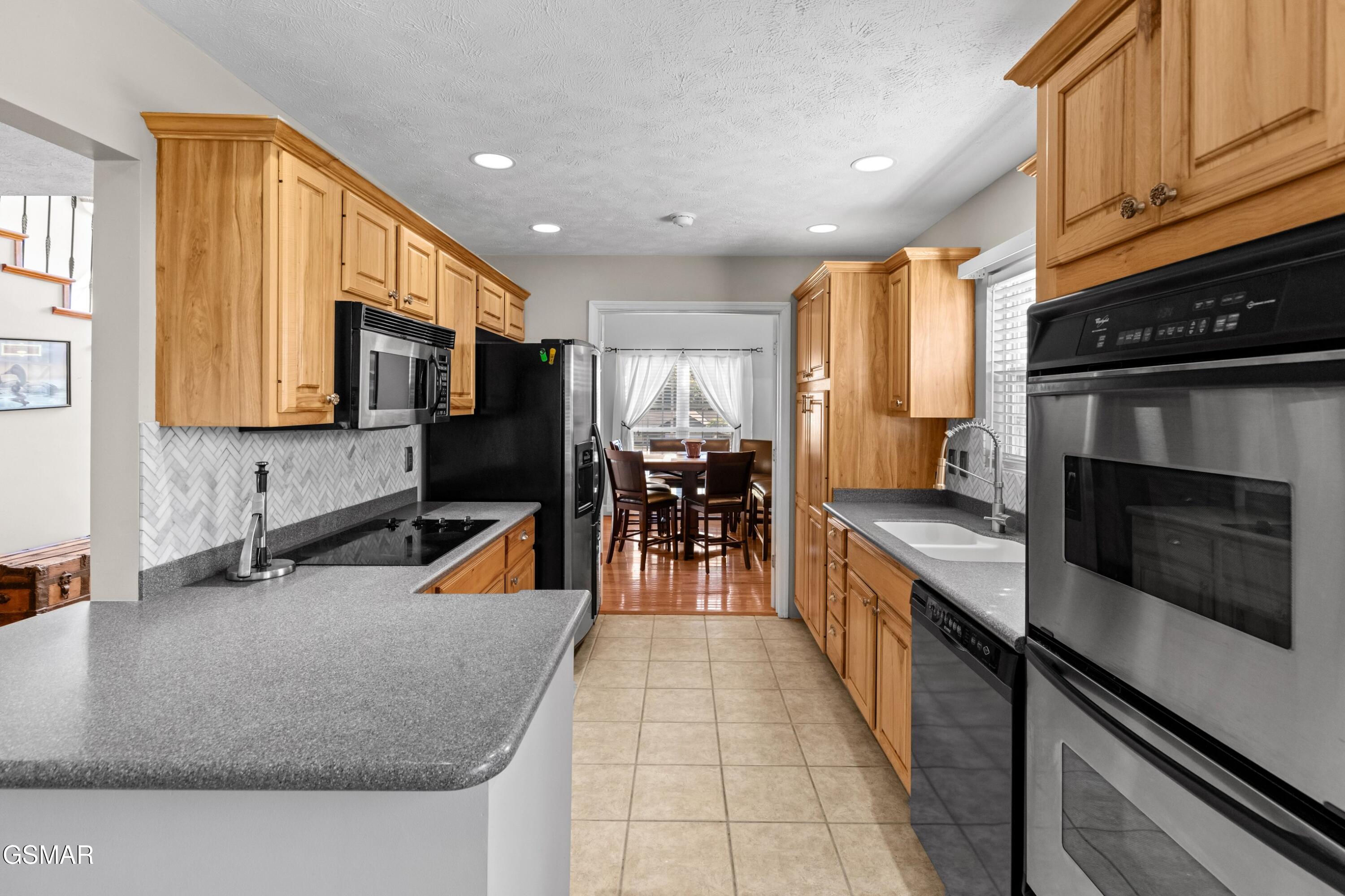 321 Back 9 Drive White Pine TN 37890