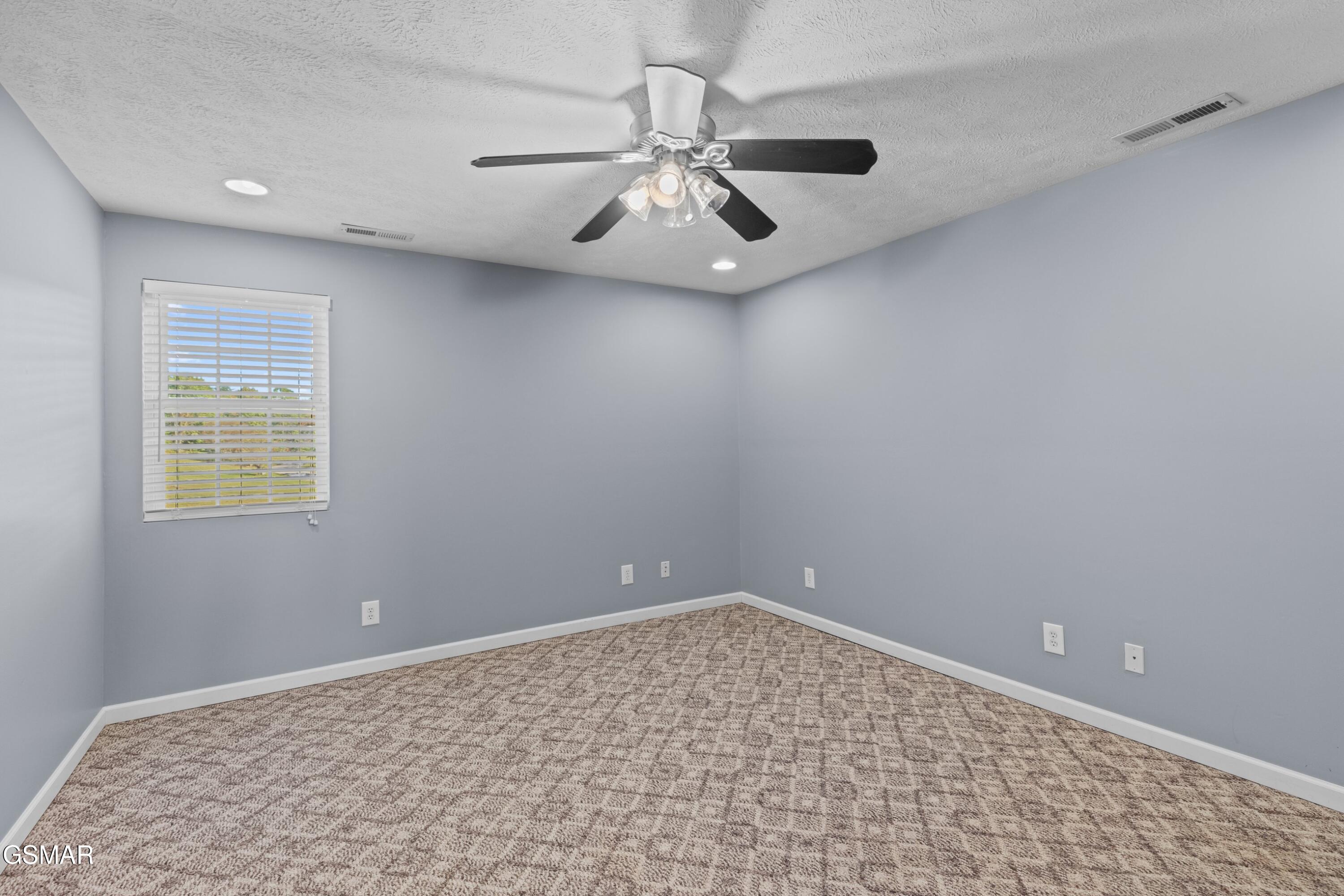 321 Back 9 Drive White Pine TN 37890
