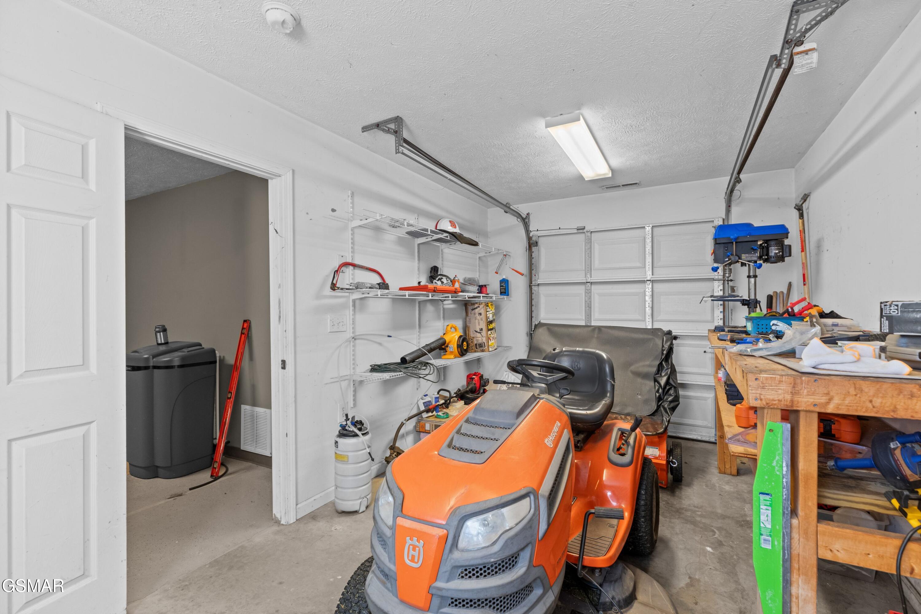 321 Back 9 Drive White Pine TN 37890