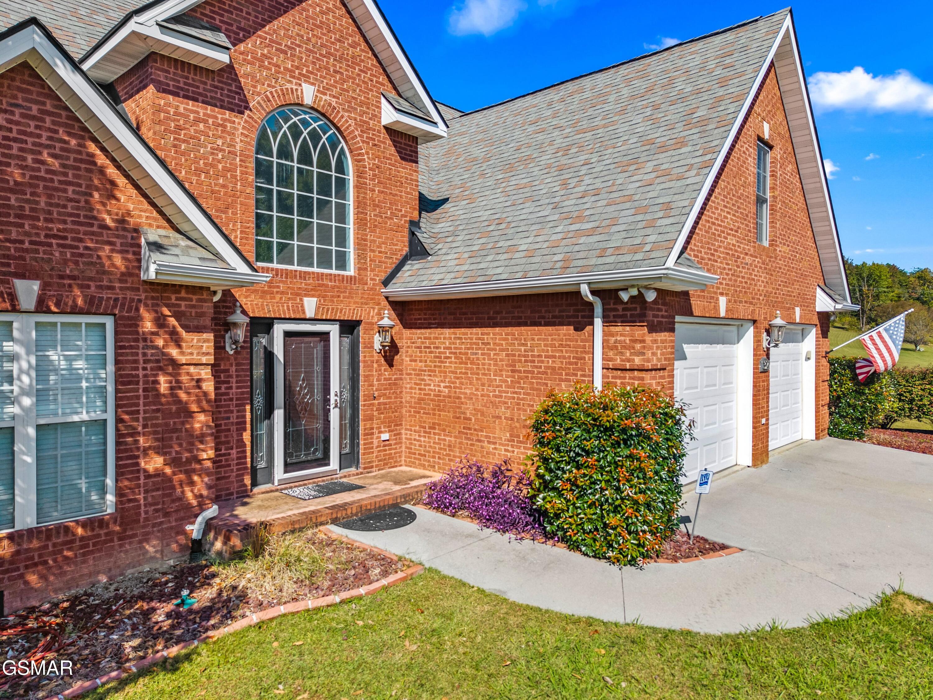 321 Back 9 Drive White Pine TN 37890