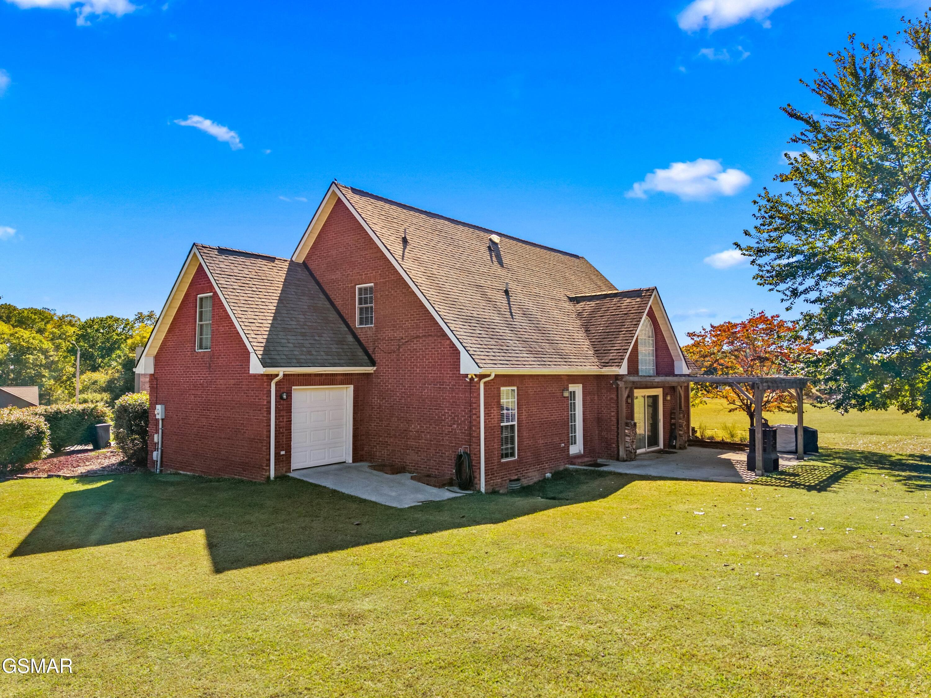 321 Back 9 Drive White Pine TN 37890