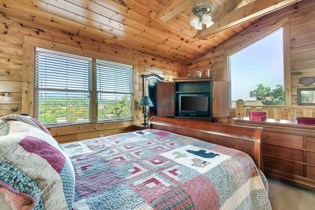 427 Big Bear Pigeon Forge TN 38763