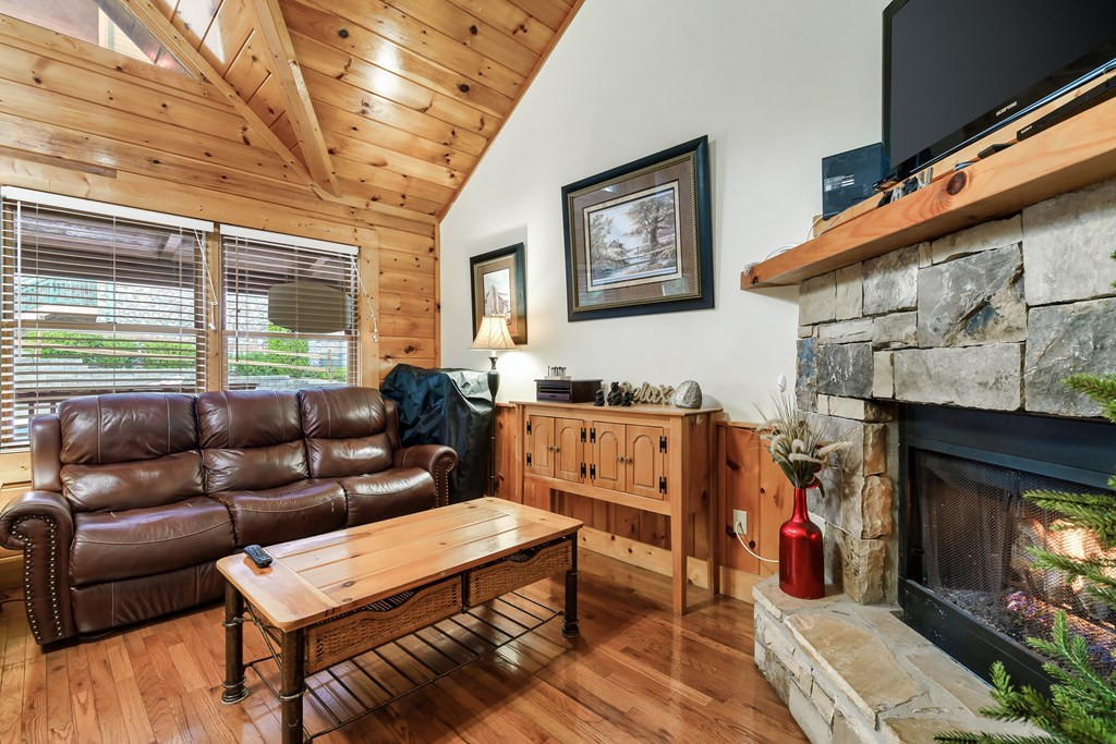 427 Big Bear Pigeon Forge TN 38763