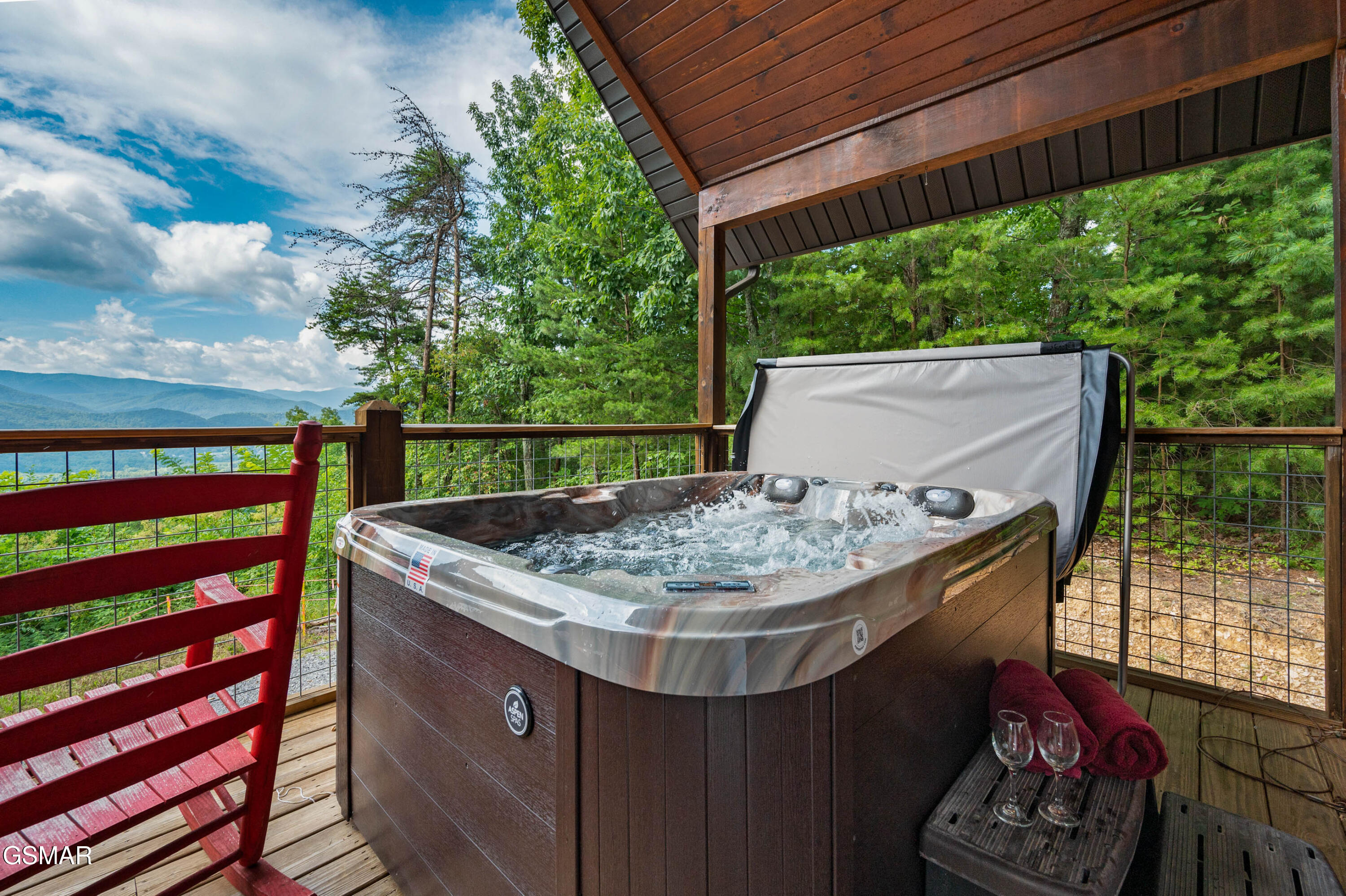 1876 Natures Lane Sevierville TN 37862