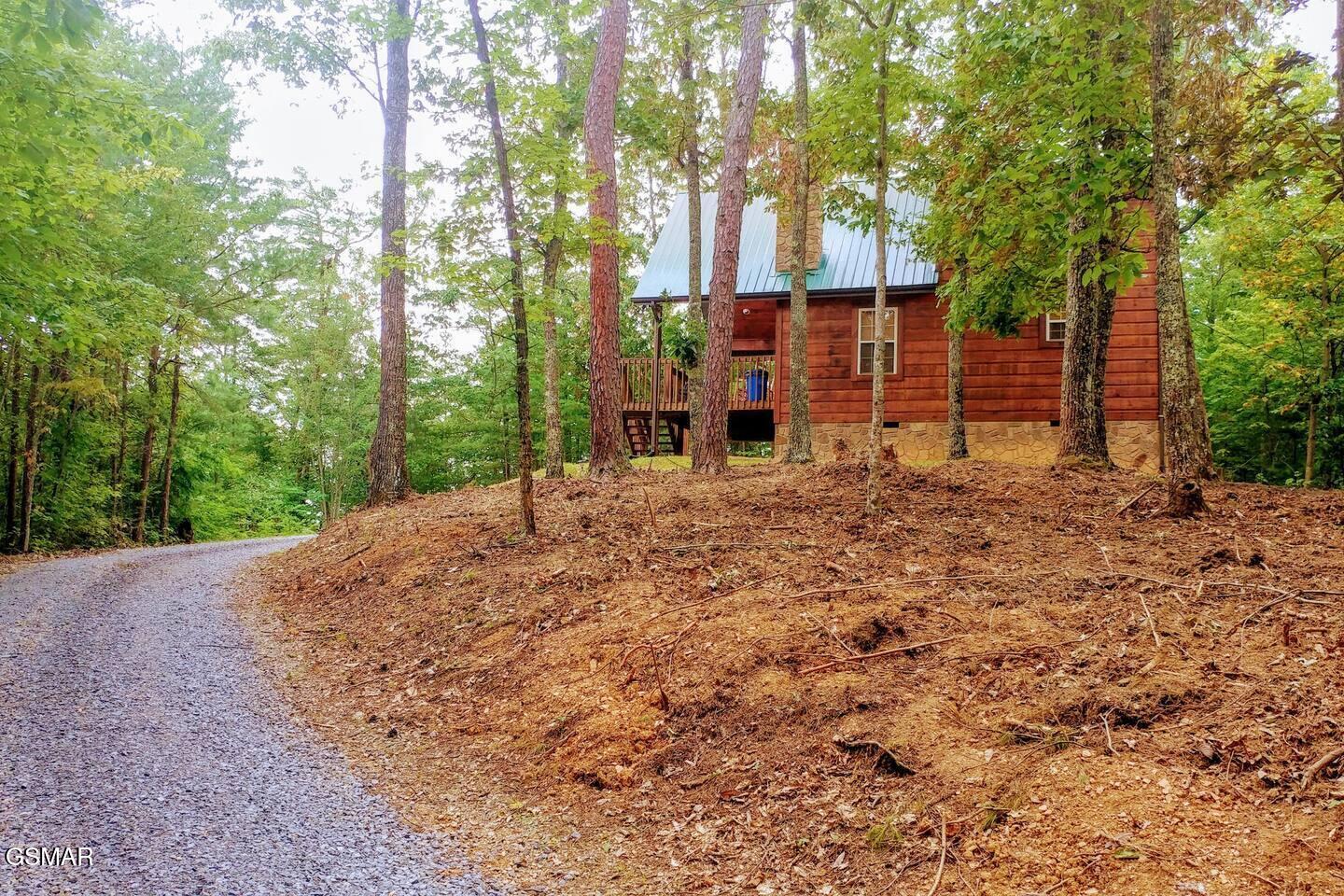 1876 Natures Lane Sevierville TN 37862
