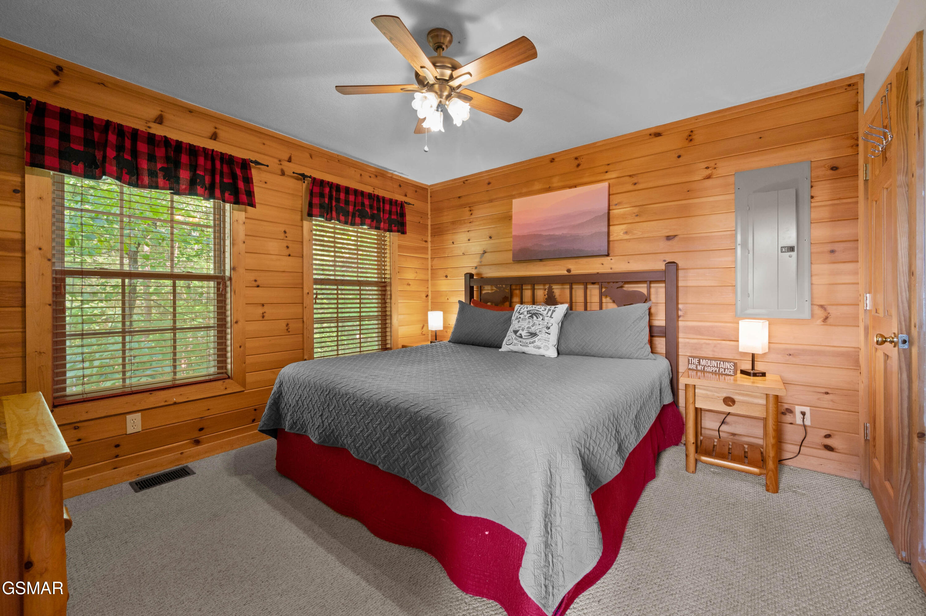 1876 Natures Lane Sevierville TN 37862