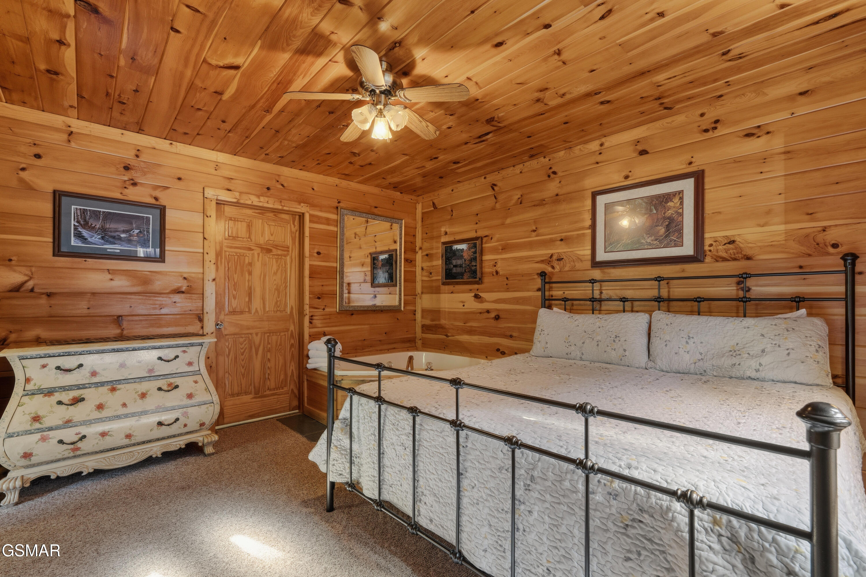 830 Black Bear Cub Way Sevierville TN 37862