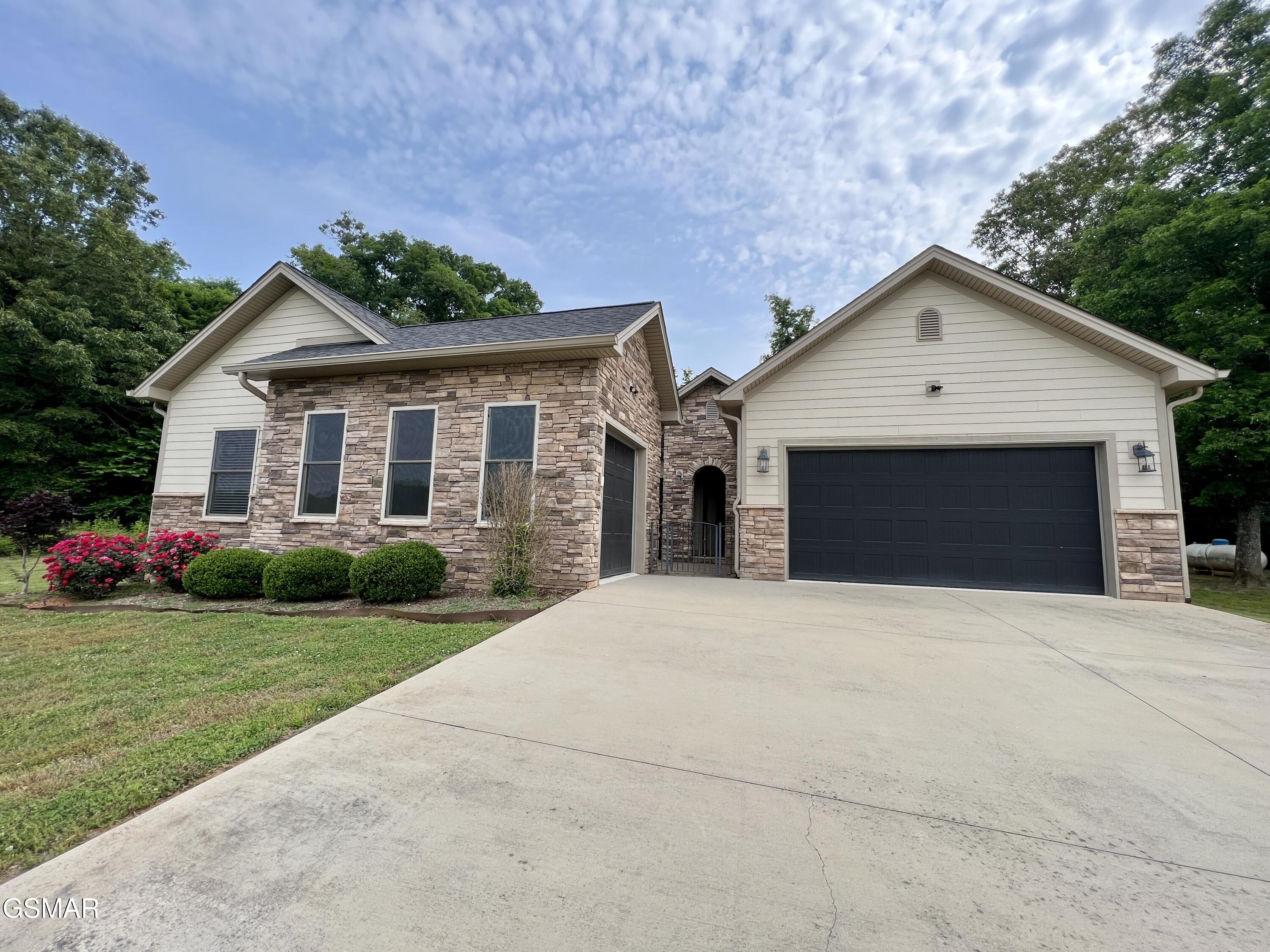 2005 River Mist Circle New Market TN 37820