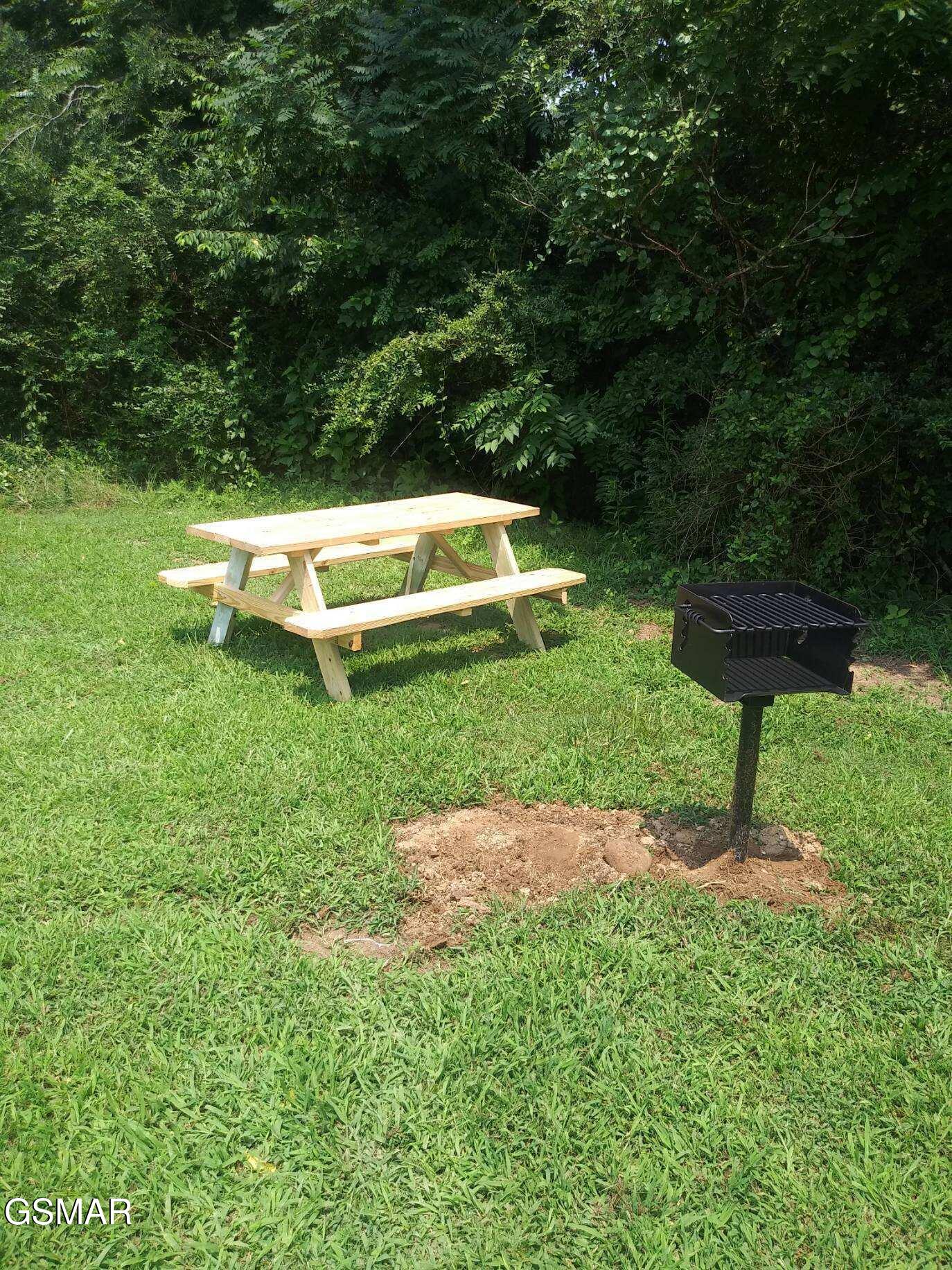 6018 Larkmoor Road Cosby TN 37722