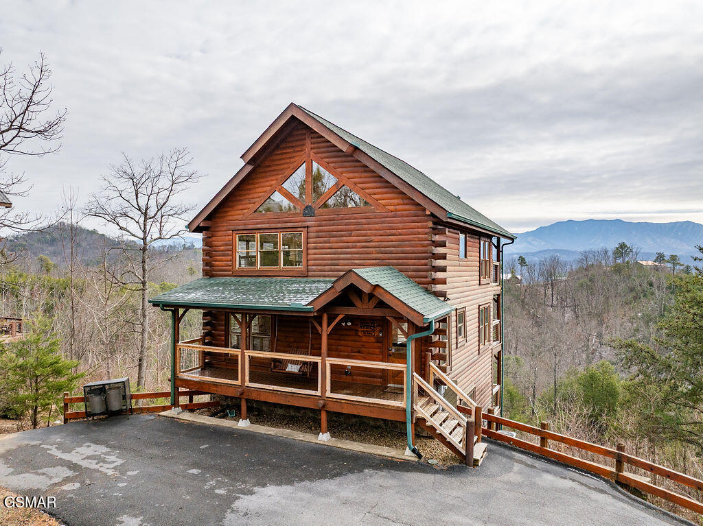 1553 Majestic Mountain Drive Sevierville TN 37876