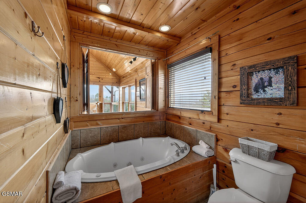 1553 Majestic Mountain Drive Sevierville TN 37876