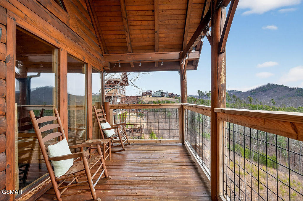 1553 Majestic Mountain Drive Sevierville TN 37876