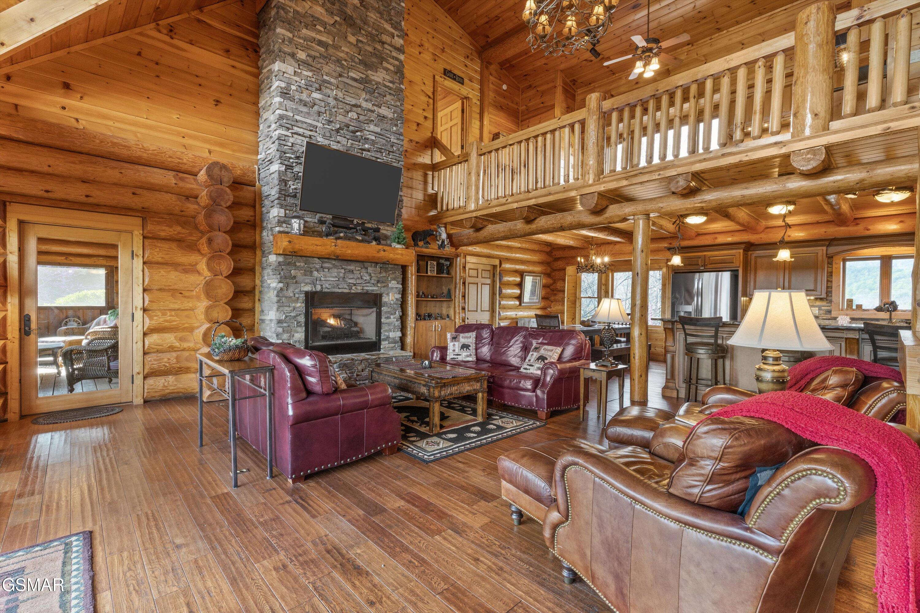 2436 Smoky Vista Way Sevierville TN 37862