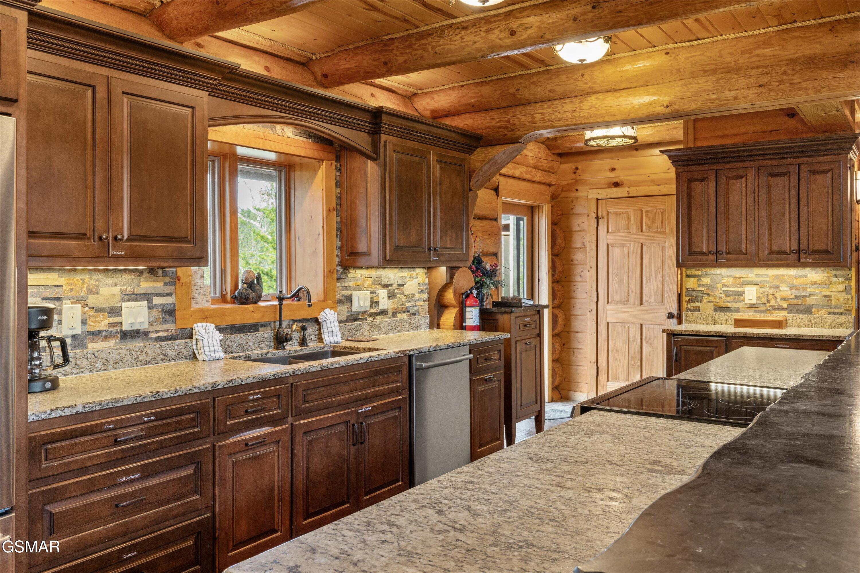 2436 Smoky Vista Way Sevierville TN 37862