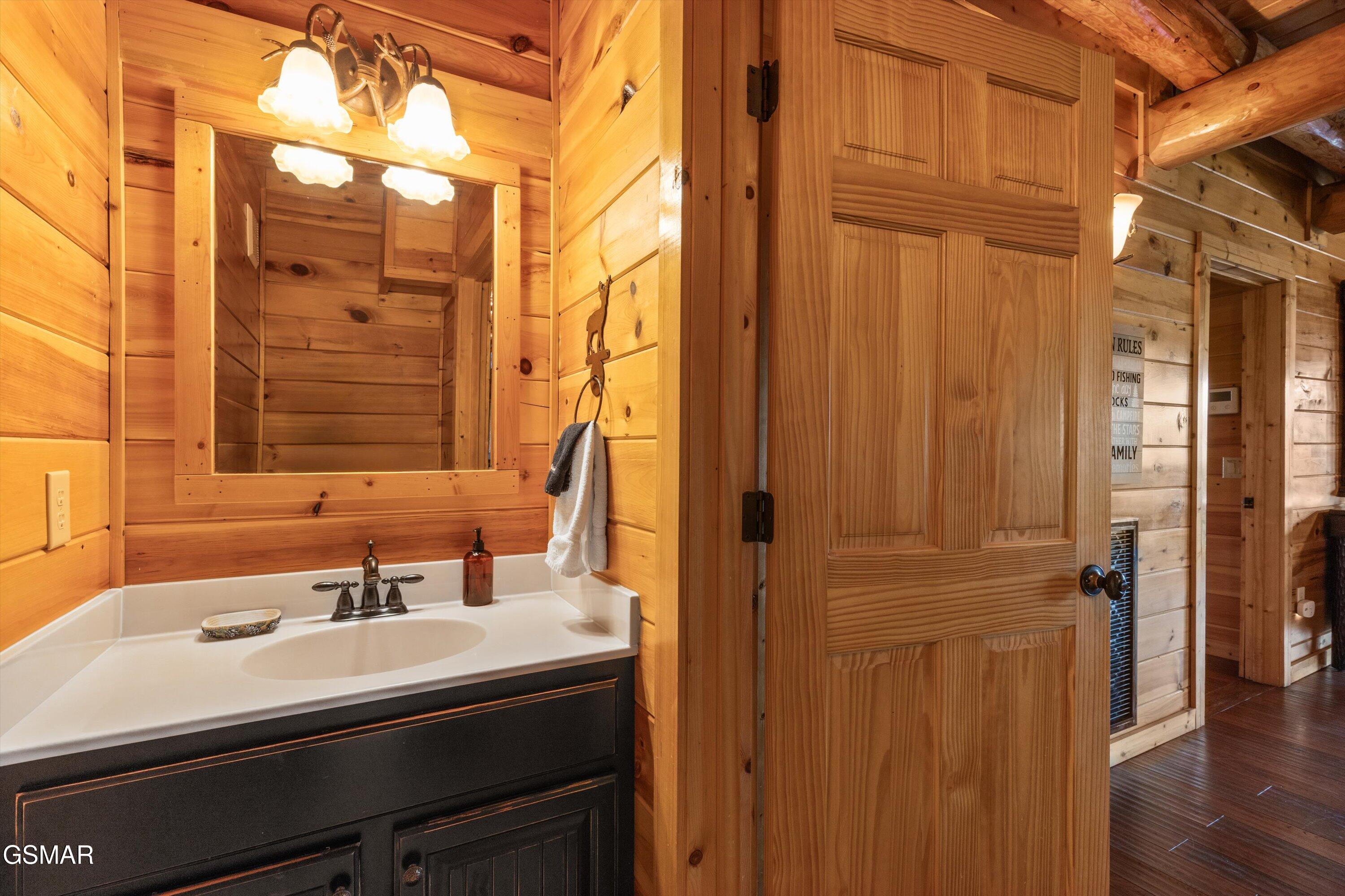 2436 Smoky Vista Way Sevierville TN 37862