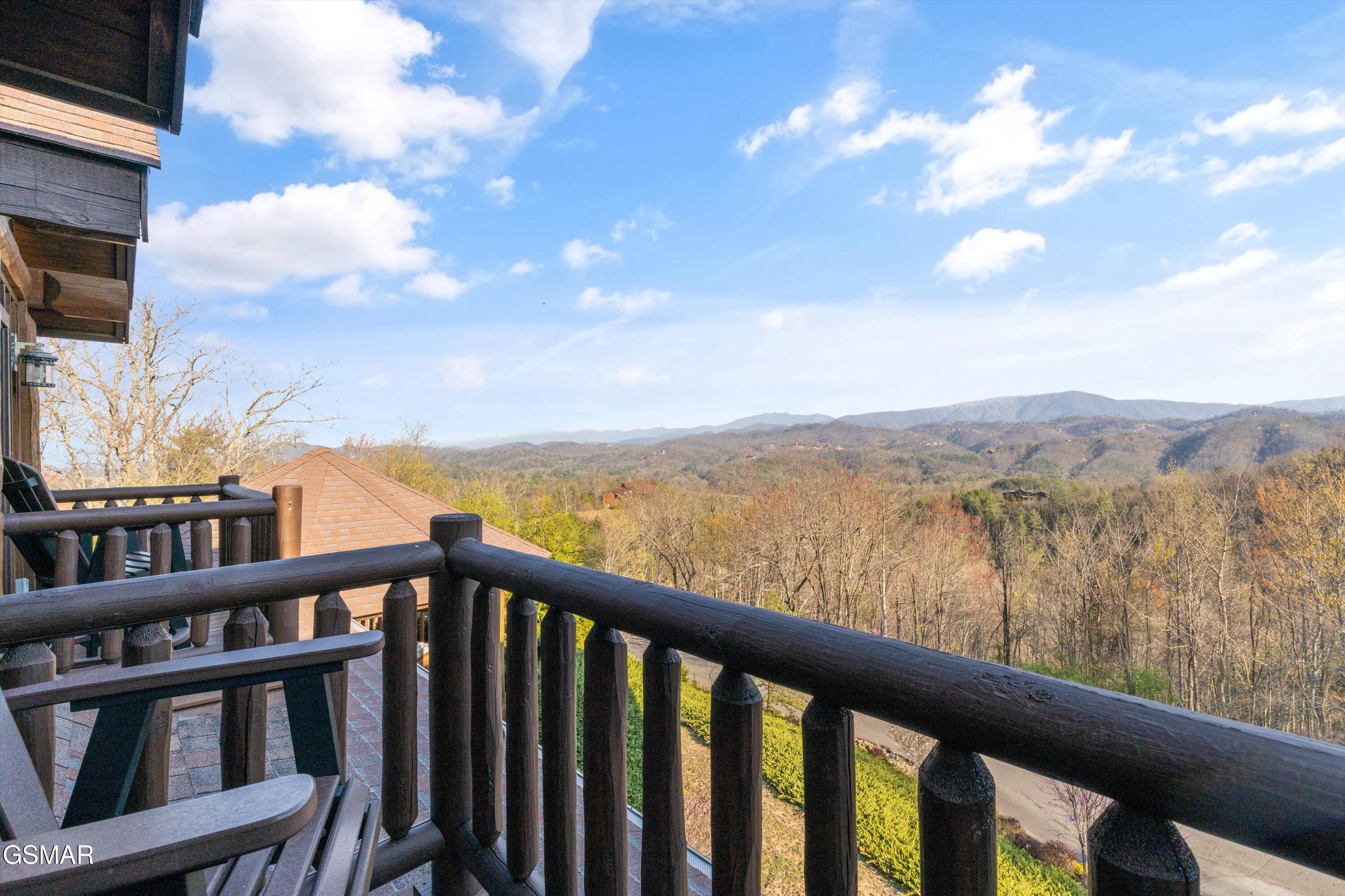 2436 Smoky Vista Way Sevierville TN 37862