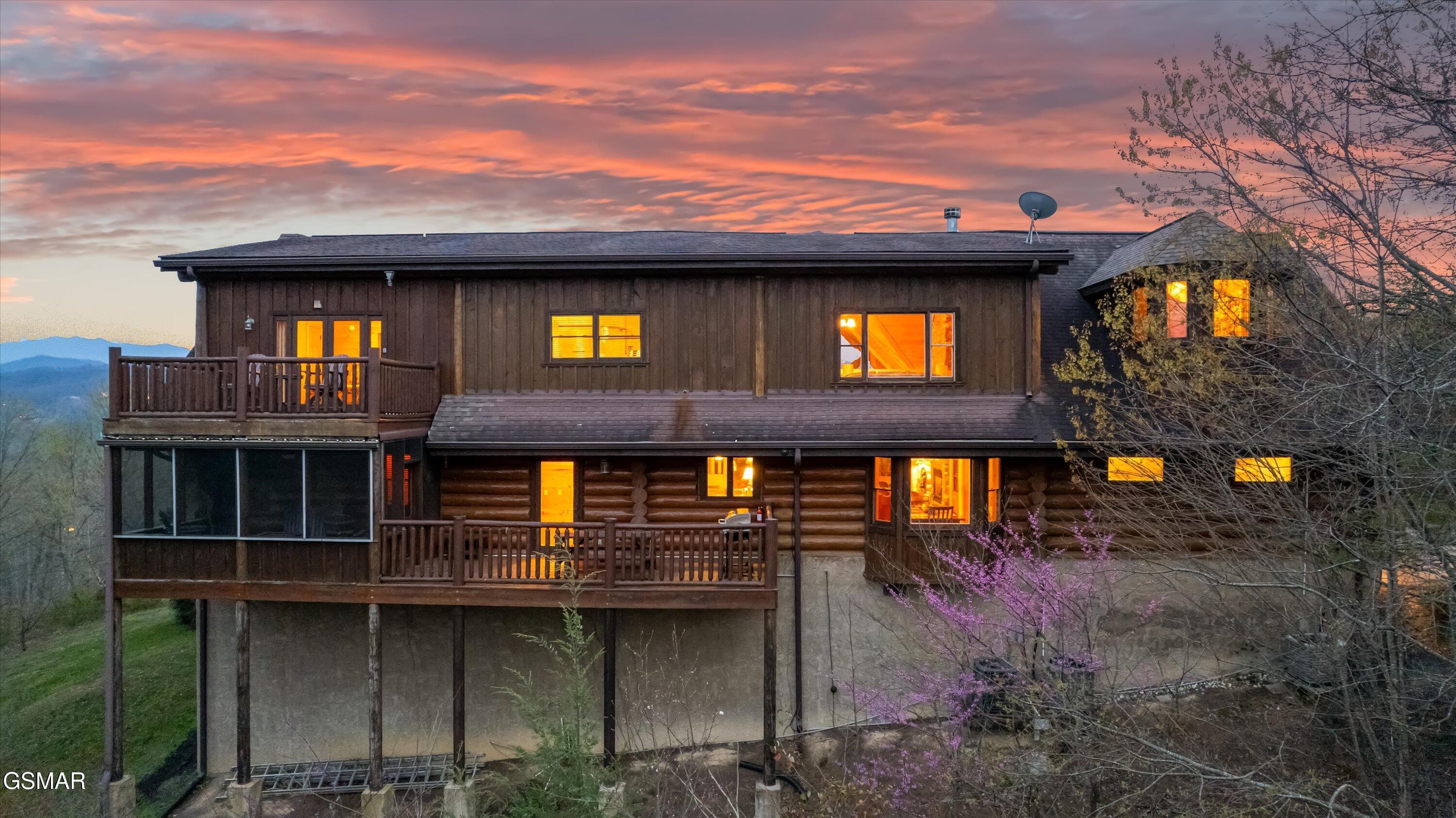 2436 Smoky Vista Way Sevierville TN 37862