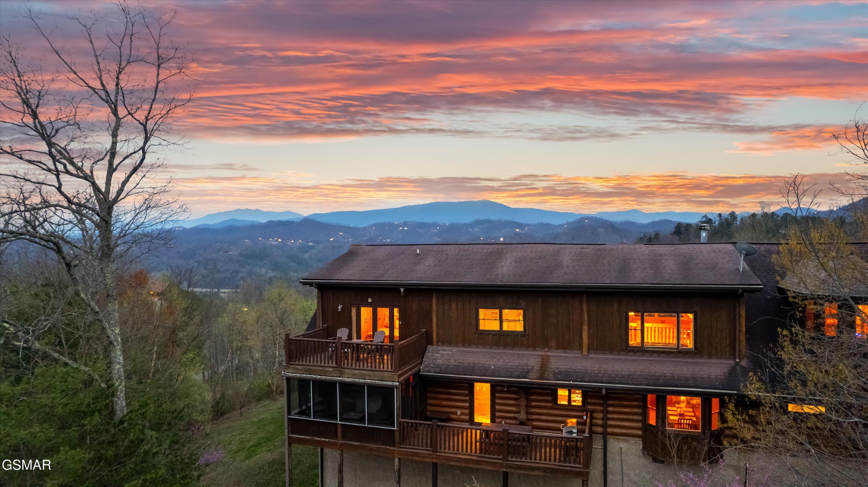 2436 Smoky Vista Way Sevierville TN 37862