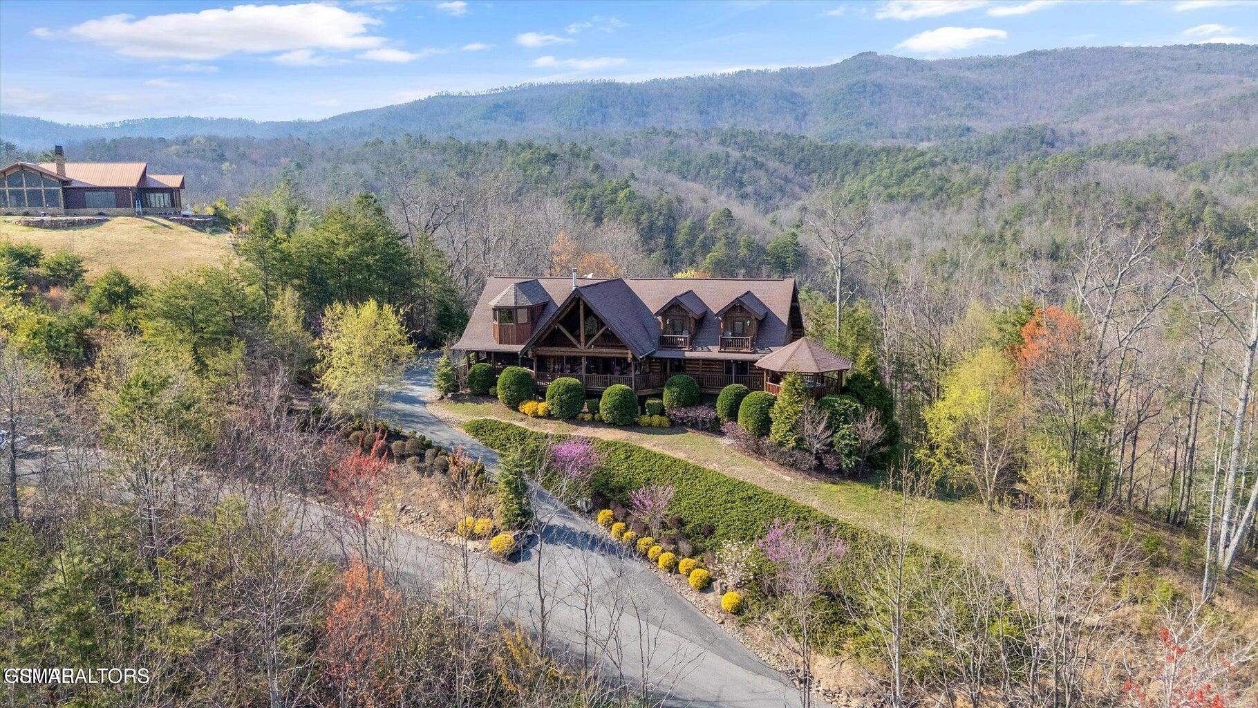 2436 Smoky Vista Way Sevierville TN 37862