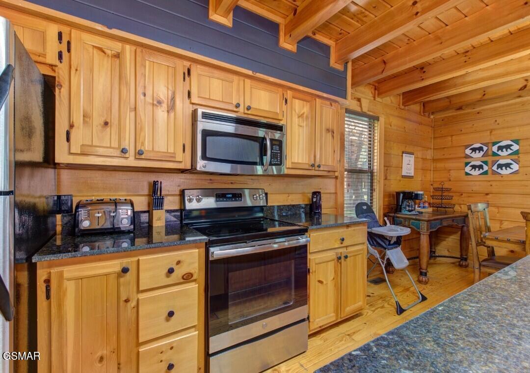 156 White Oak Resort Way Gatlinburg TN 37738