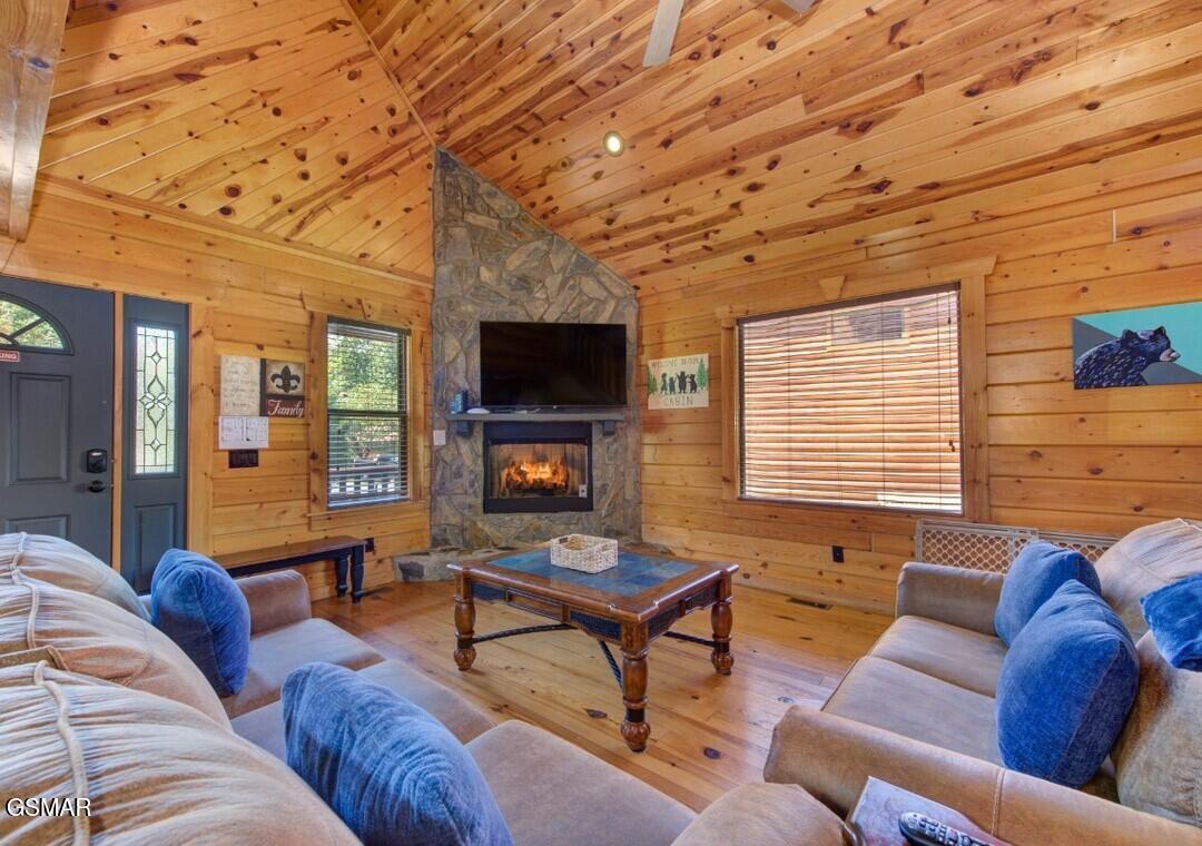 156 White Oak Resort Way Gatlinburg TN 37738