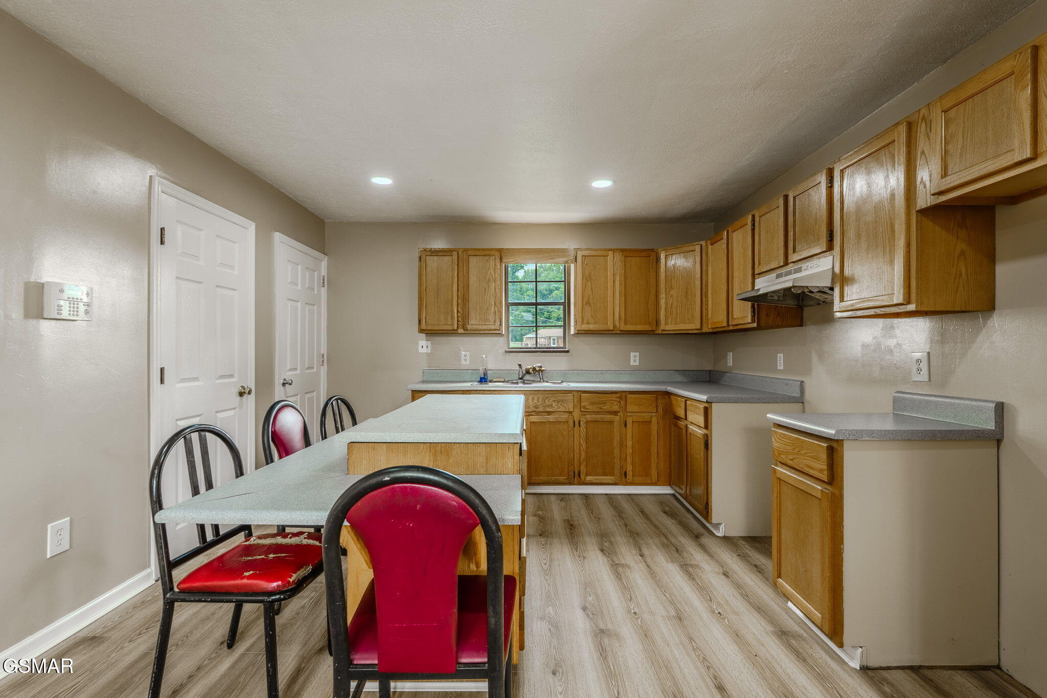 910 Lloyd Street Morristown TN 37814
