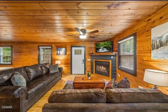 4151 Oak Ridge Street Pigeon Forge TN 37863