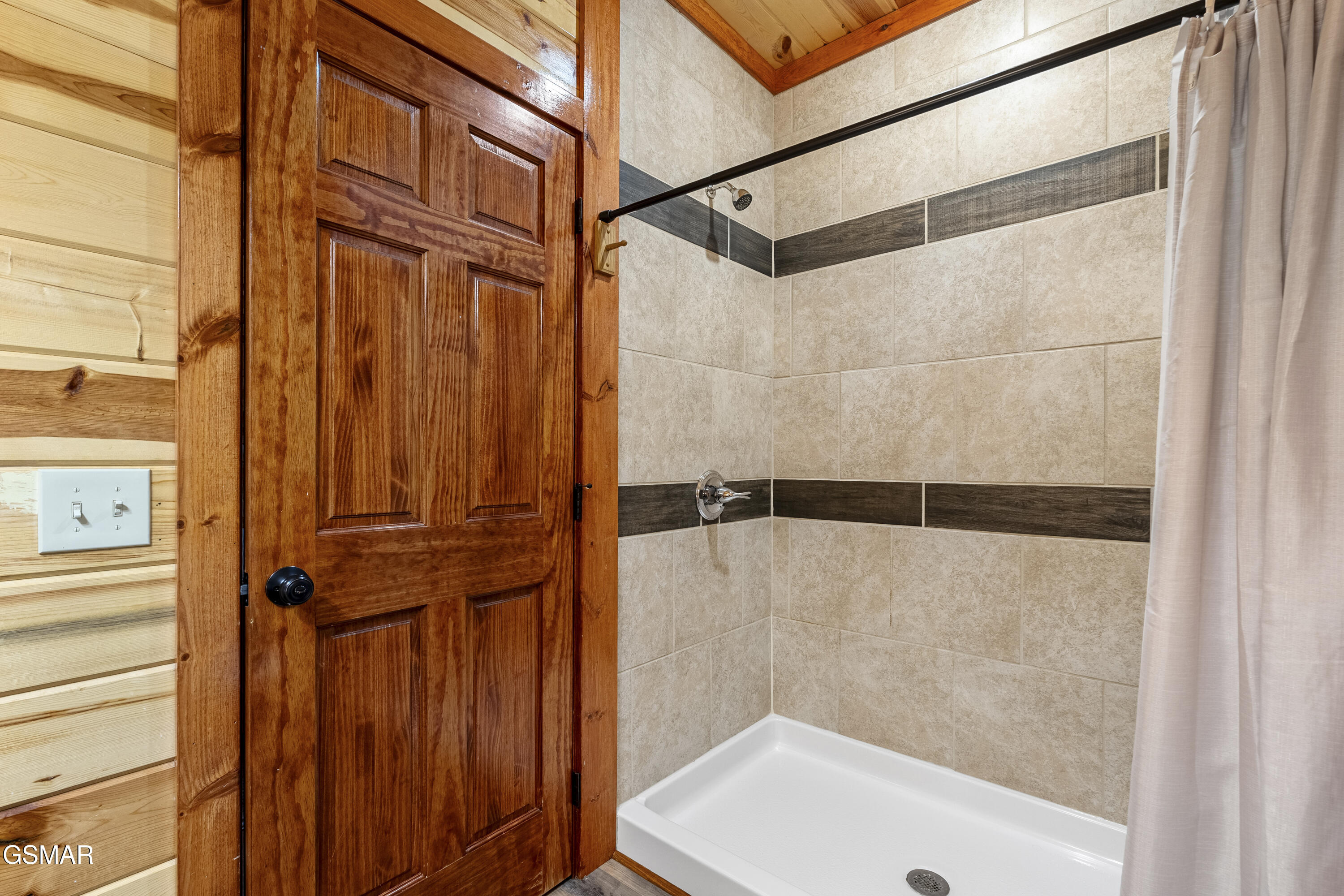 1628 Barn Door Lane Sevierville TN 37862