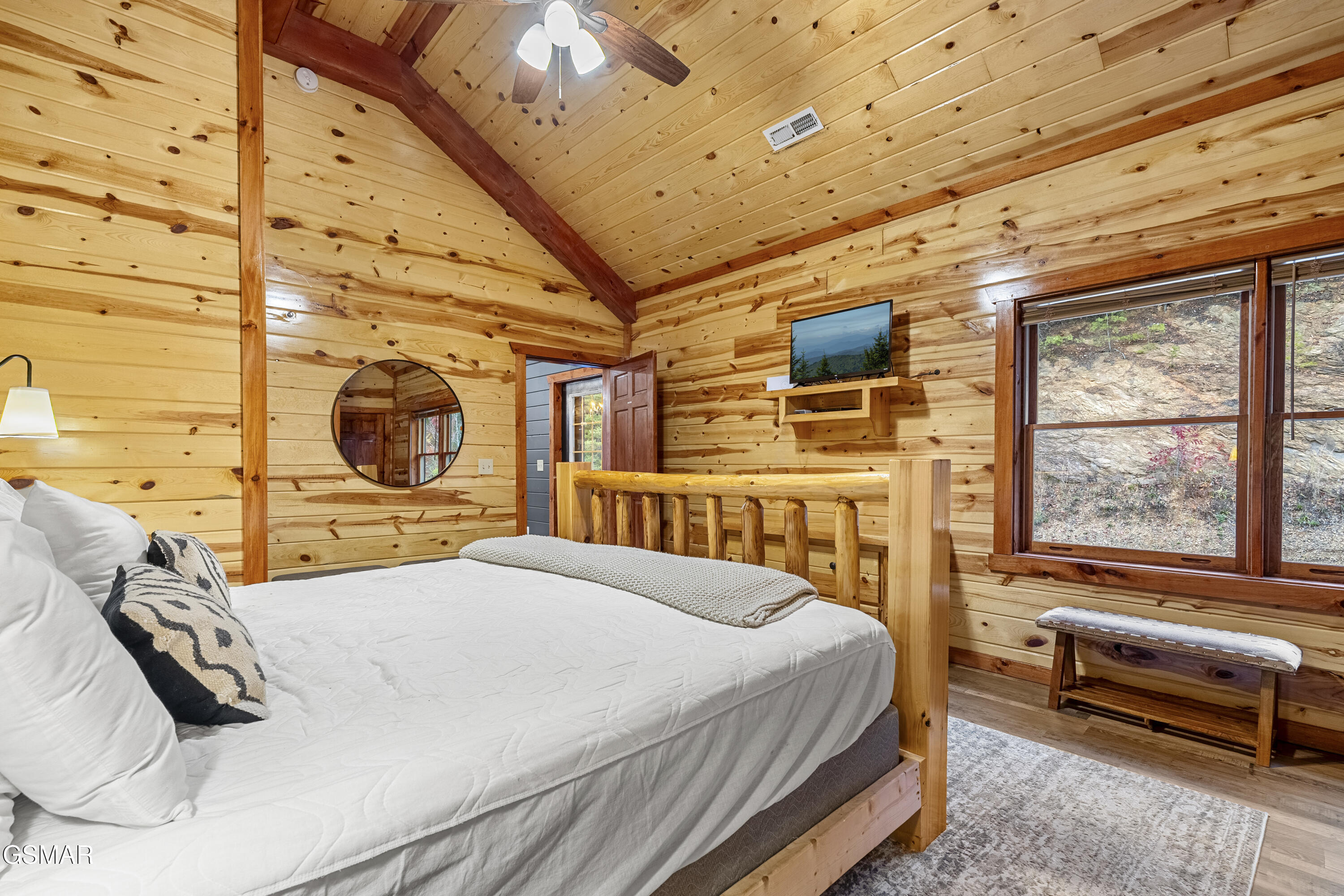 1628 Barn Door Lane Sevierville TN 37862