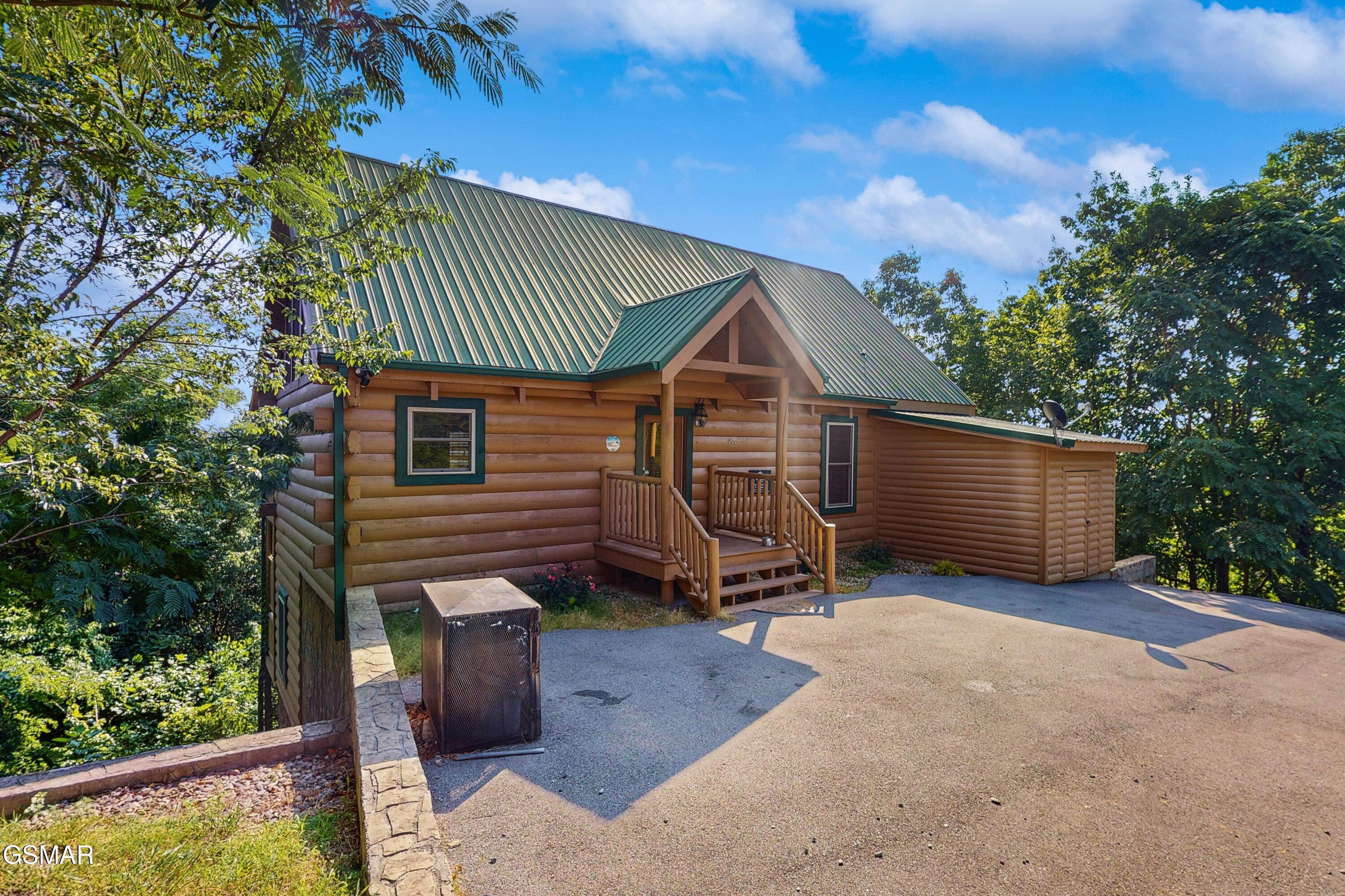 3221 Engle Town Road Sevierville TN 37862