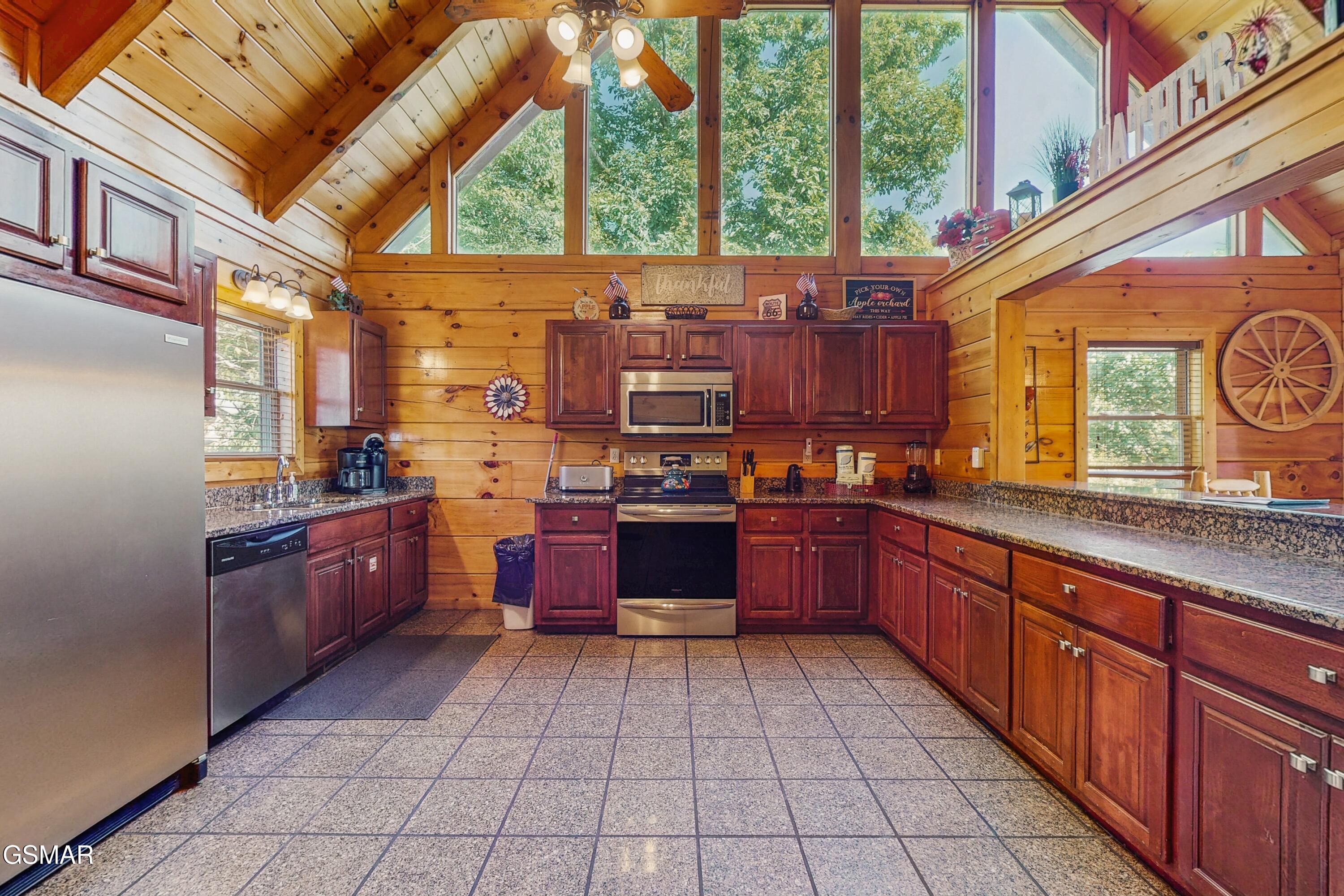 3221 Engle Town Road Sevierville TN 37862
