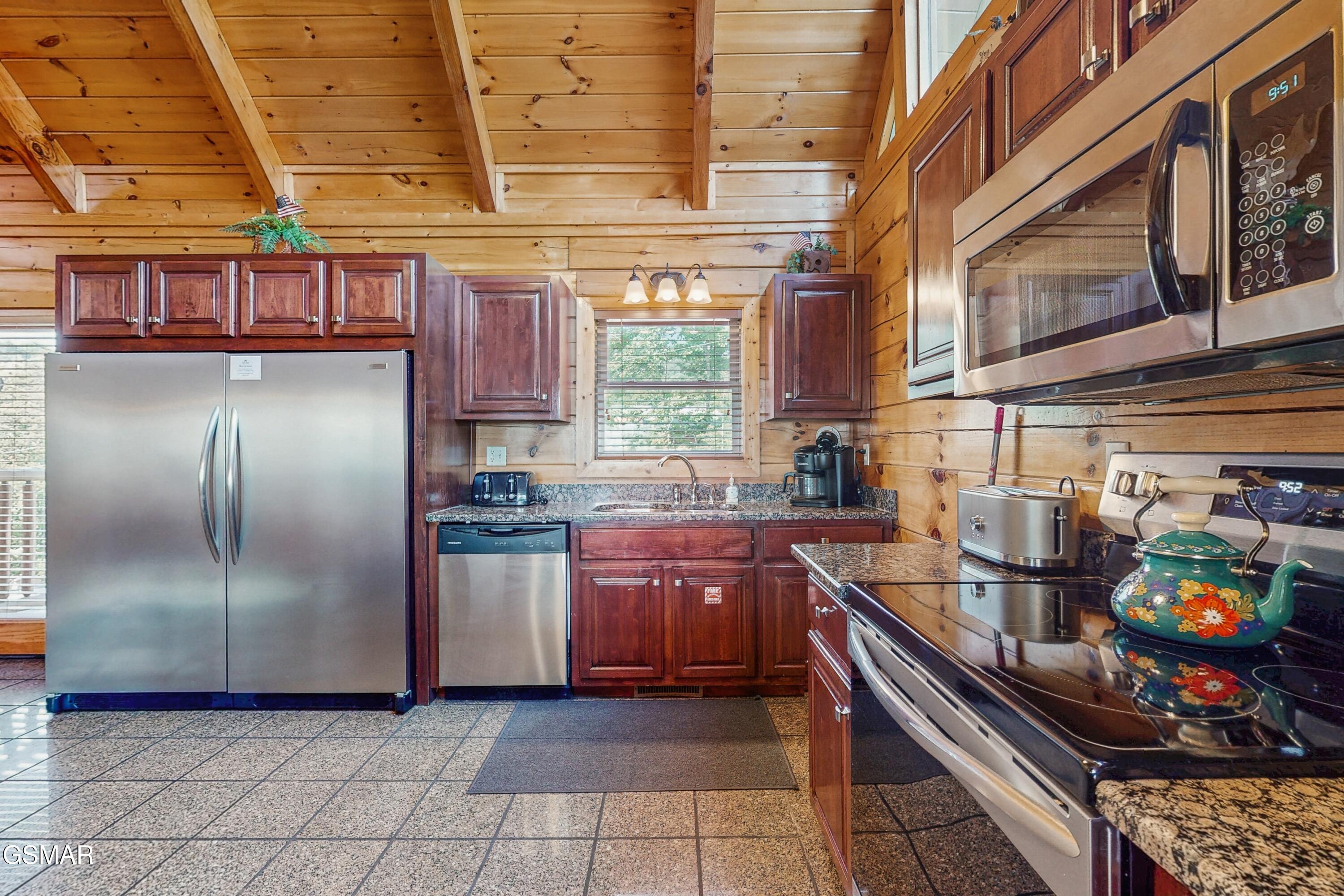 3221 Engle Town Road Sevierville TN 37862