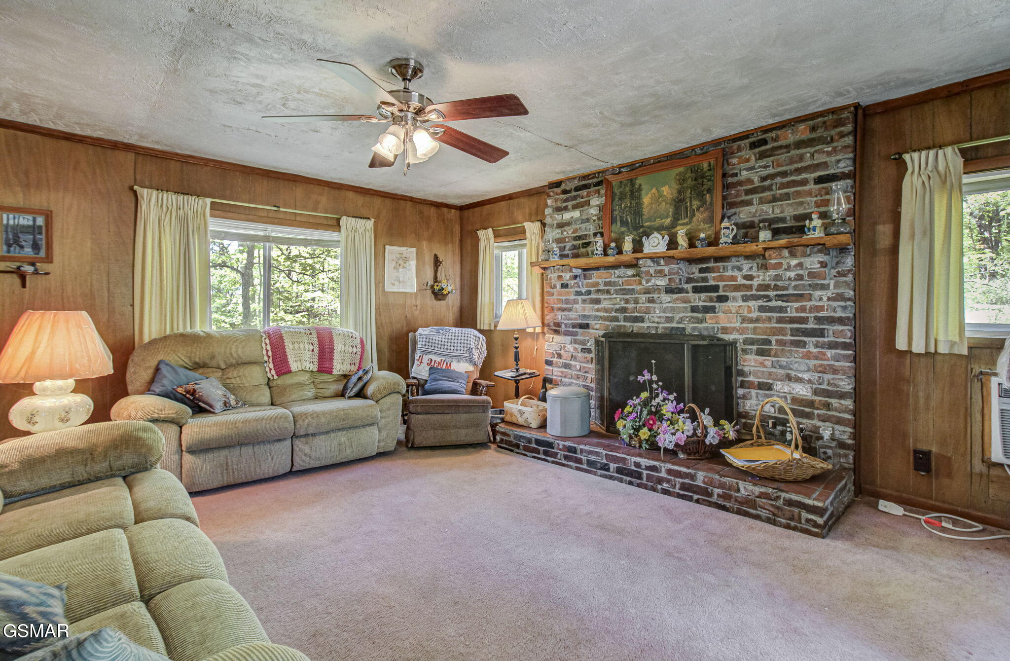 1909 Cheyene Trail Dandridge TN 37725